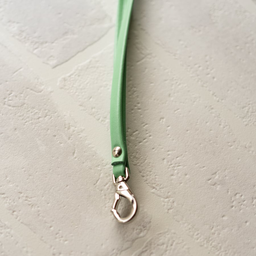 【おつとめ品セール】レザースマホストラップ(+ホルダー)シルバー金具 /110cm