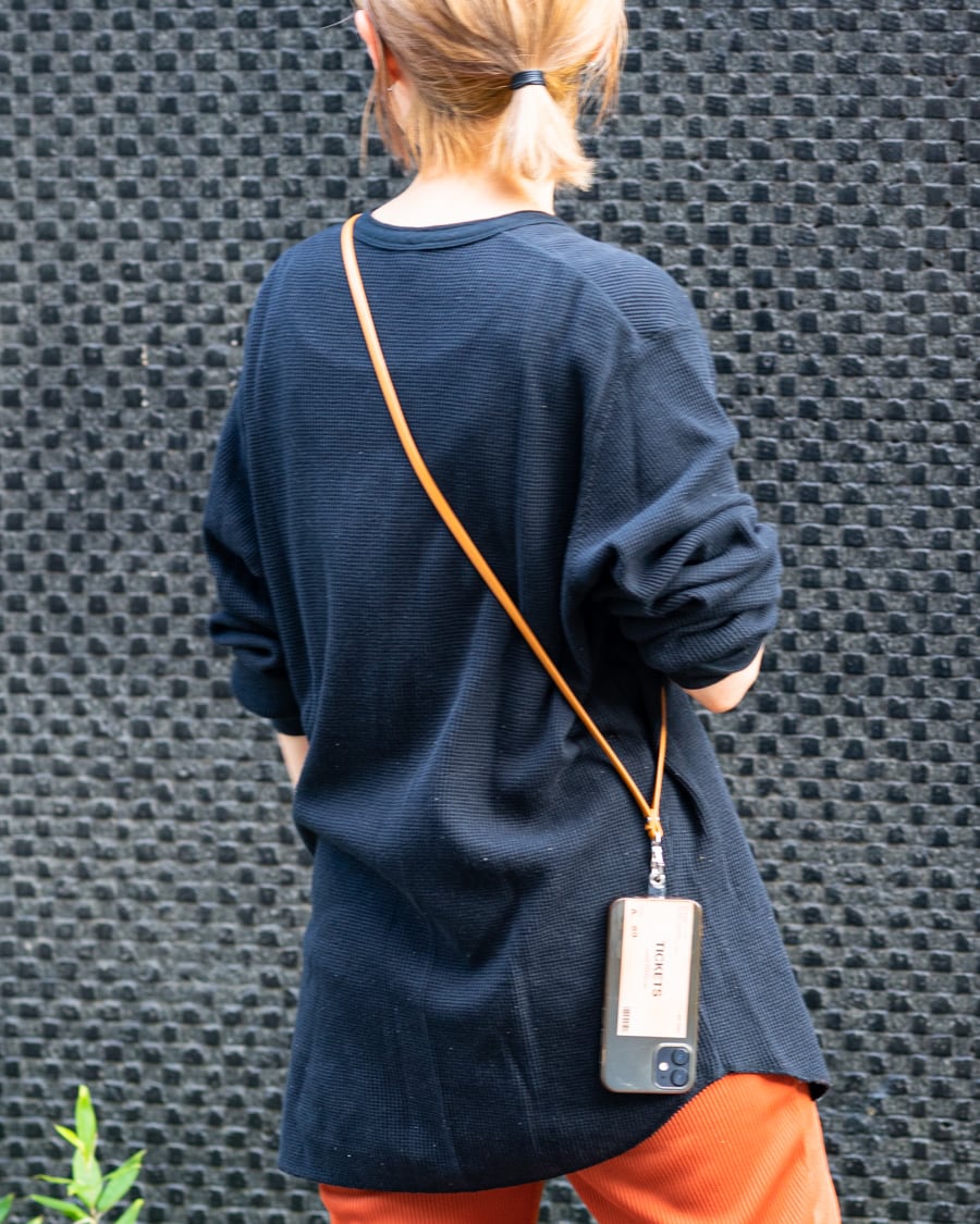 【おつとめ品セール】レザースマホストラップ(+ホルダー)シルバー金具 /110cm