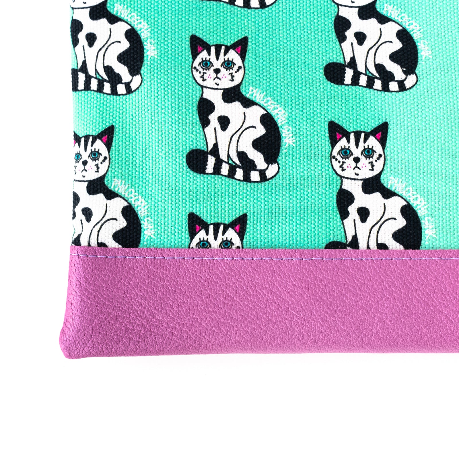SINK. x Philosophii collaboration cow cat flat pouch