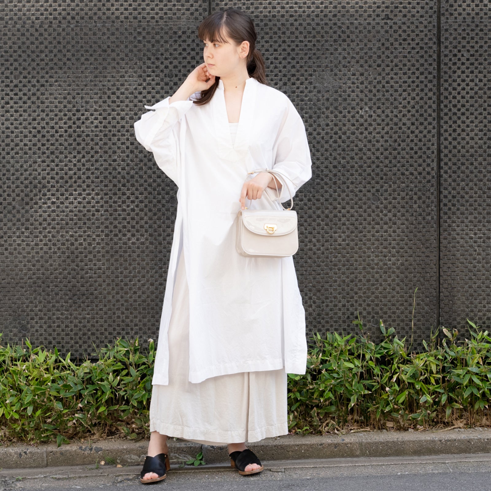 【おつとめ品セール】ドゥポシェ エミュールレザー / アイボリー