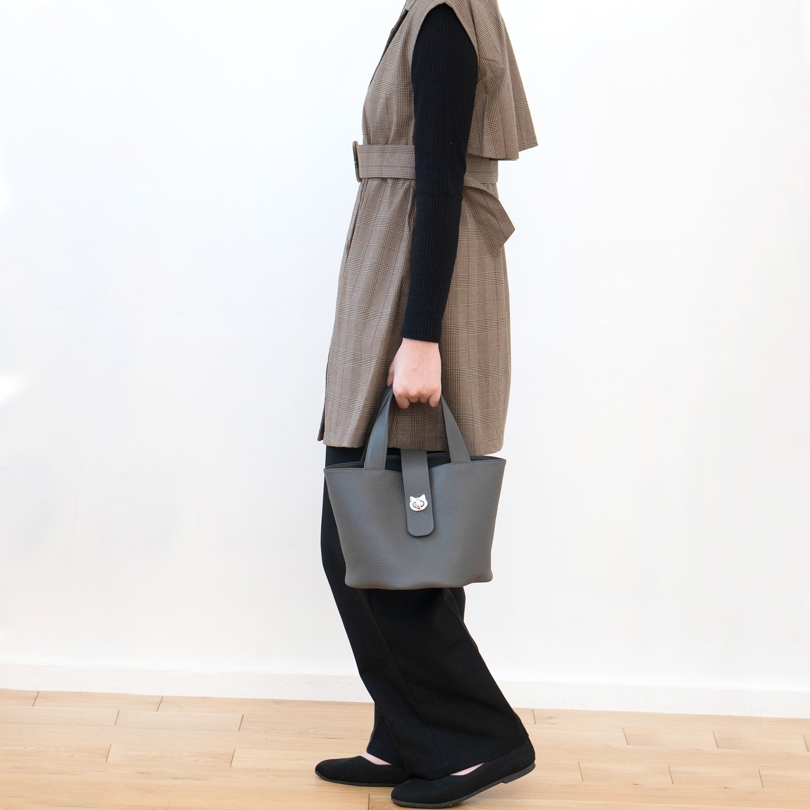 PAW Cuir Mache Bucket Bag in Graphite