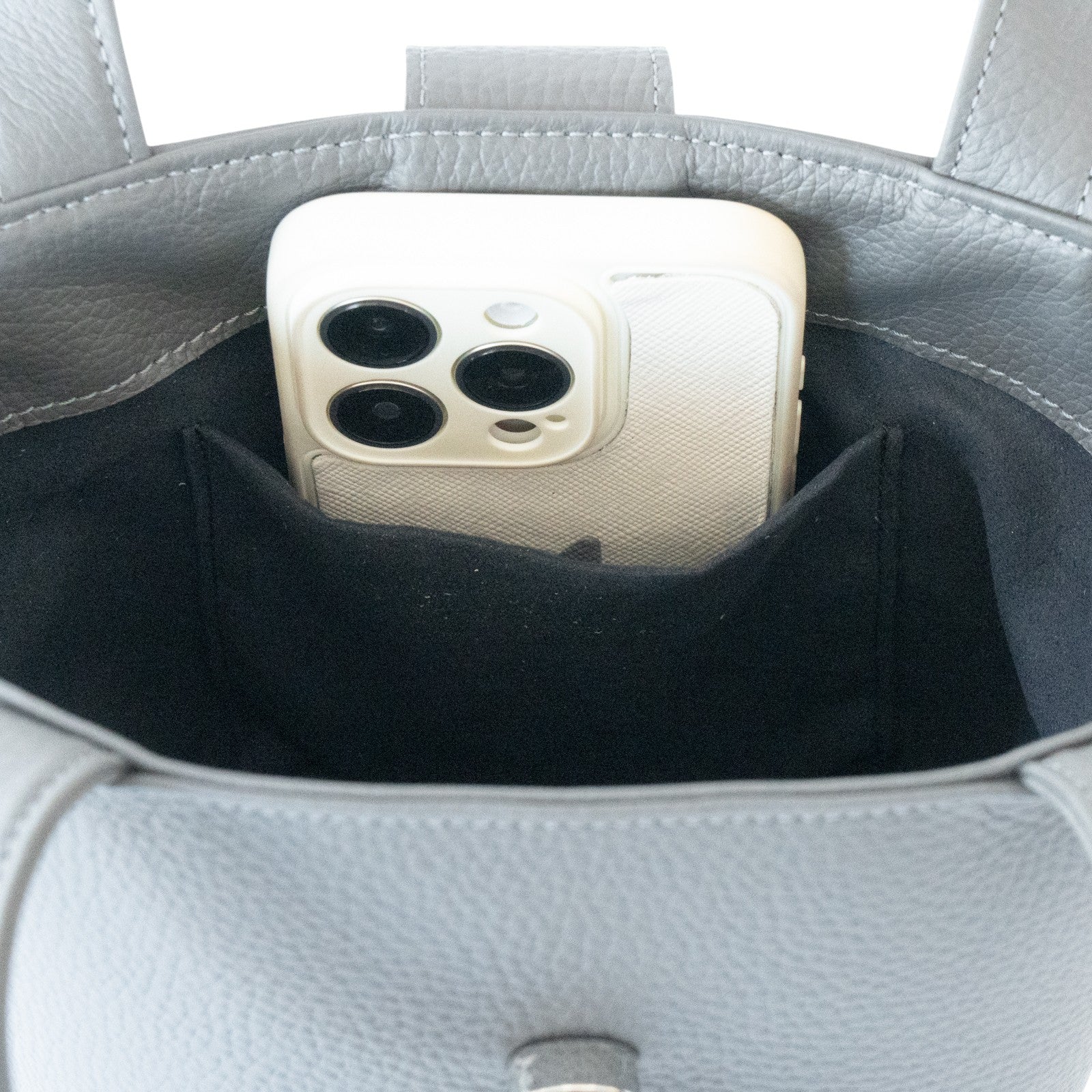 【12/7(日)22:00~ 26時間限定販売】【数量限定】 チェーンショルダー付きミニバッグ・PAW (パウ) / グラファイト