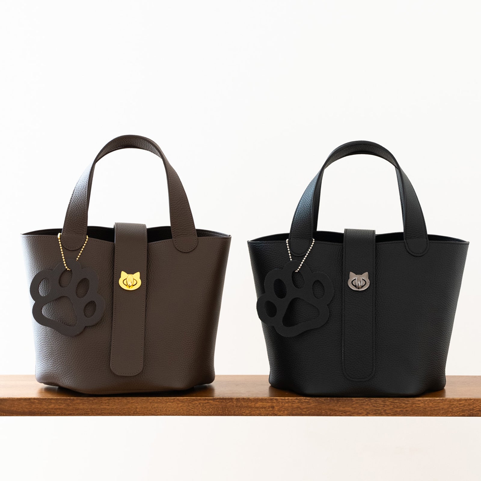 Baguette Bag PAW Cuir Mache / Black
