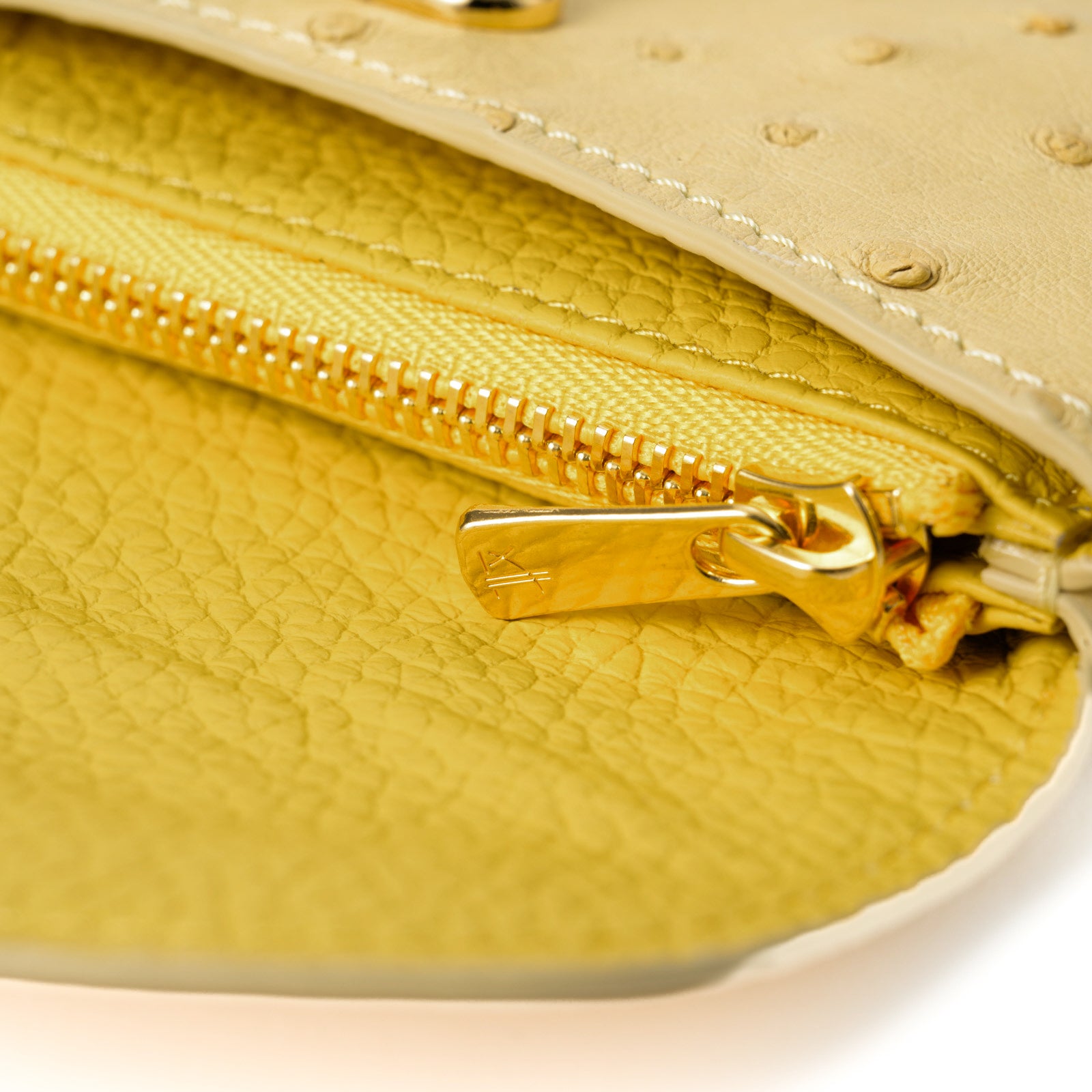 Leather flap middle wallet / Ostrich