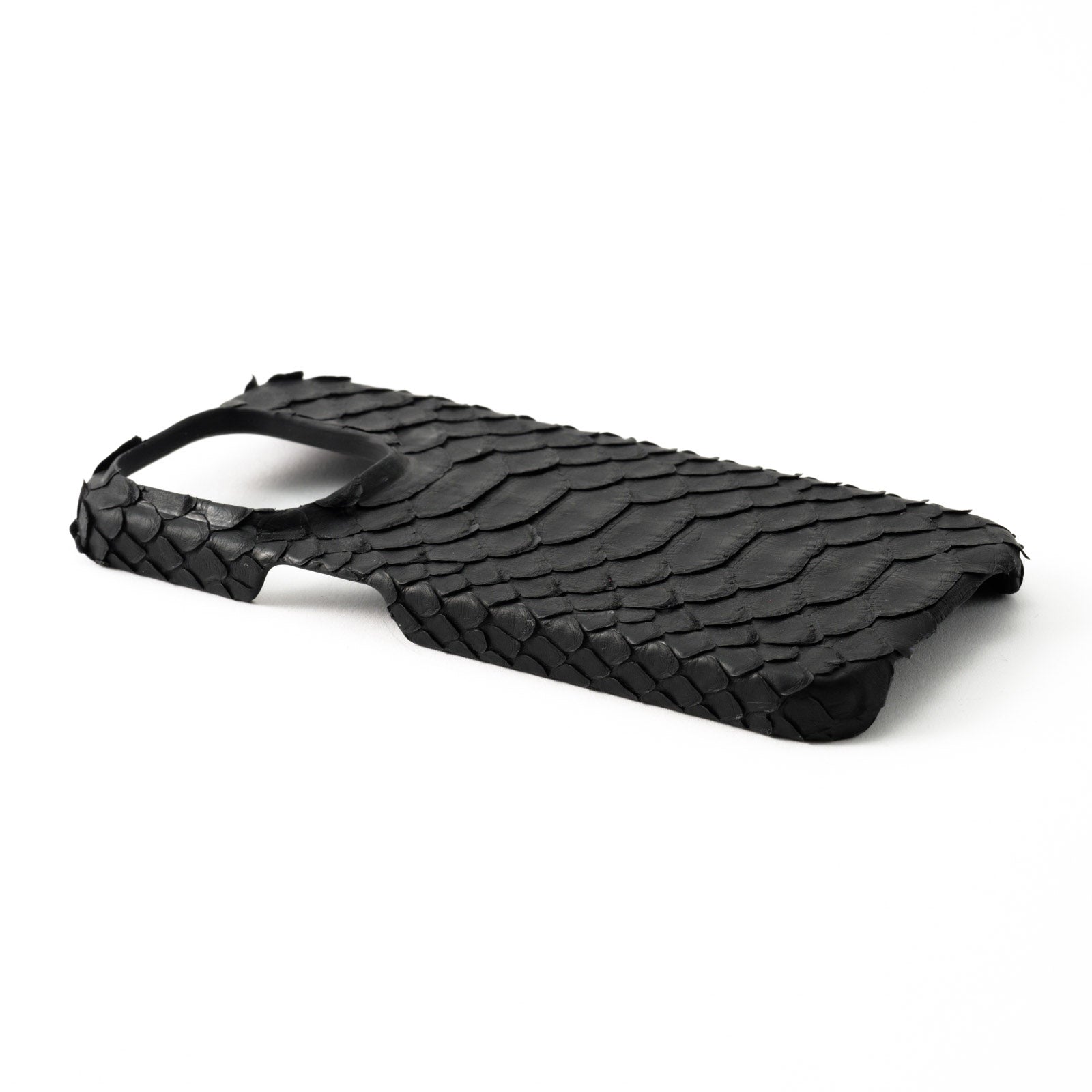 【おつとめ品セール】iPhoneバックカバー(iPhone15pro / ブラック)パイソン