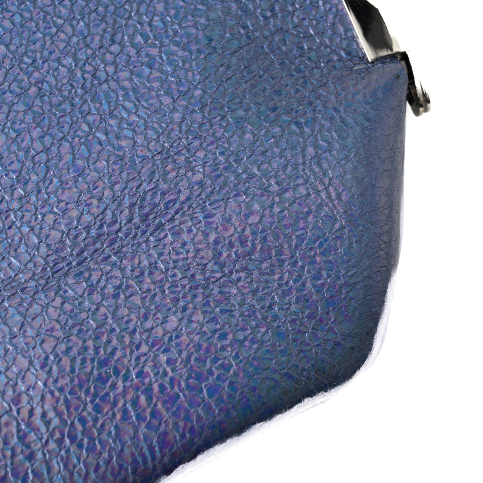 Round pouch prism leather