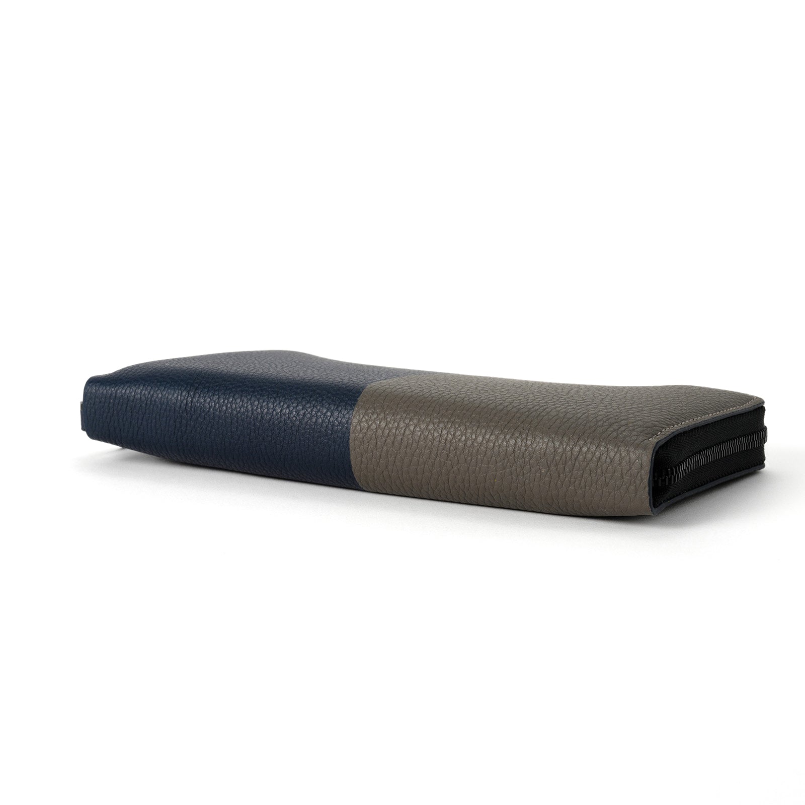 Bicolor round zipper organizer in Togo leather