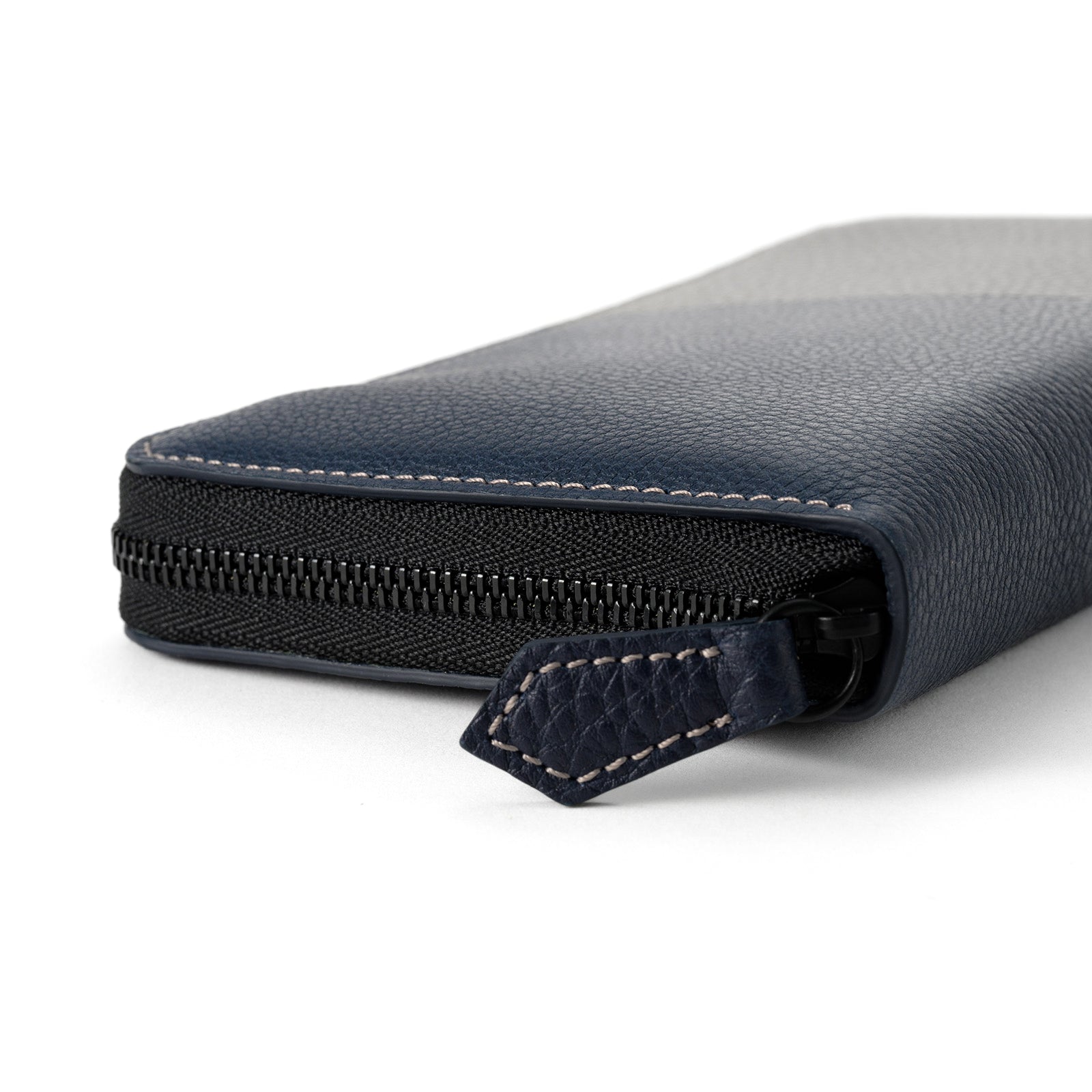 Bicolor round zipper organizer in Togo leather