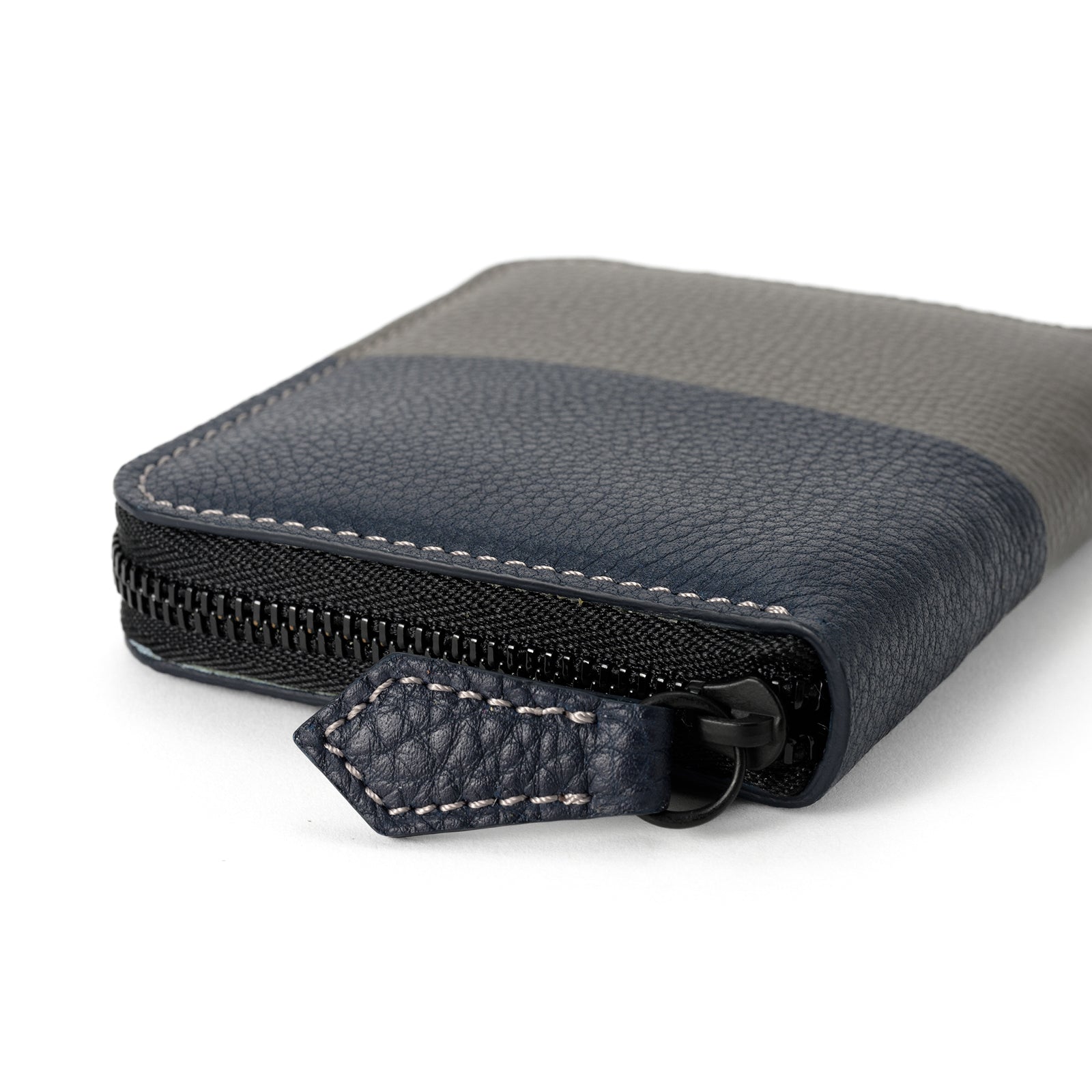 Bicolor round zipper compact wallet Togo leather