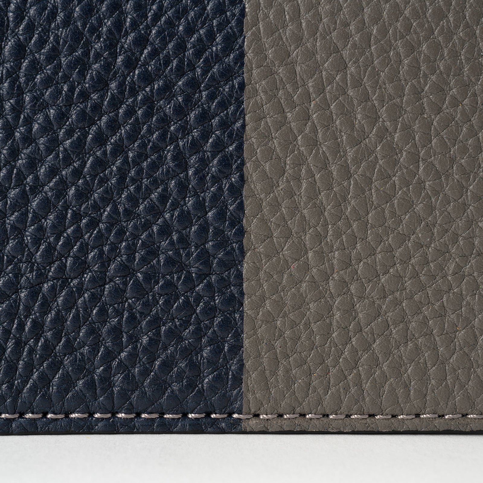 Bicolor through gusset business card holder Togo leather