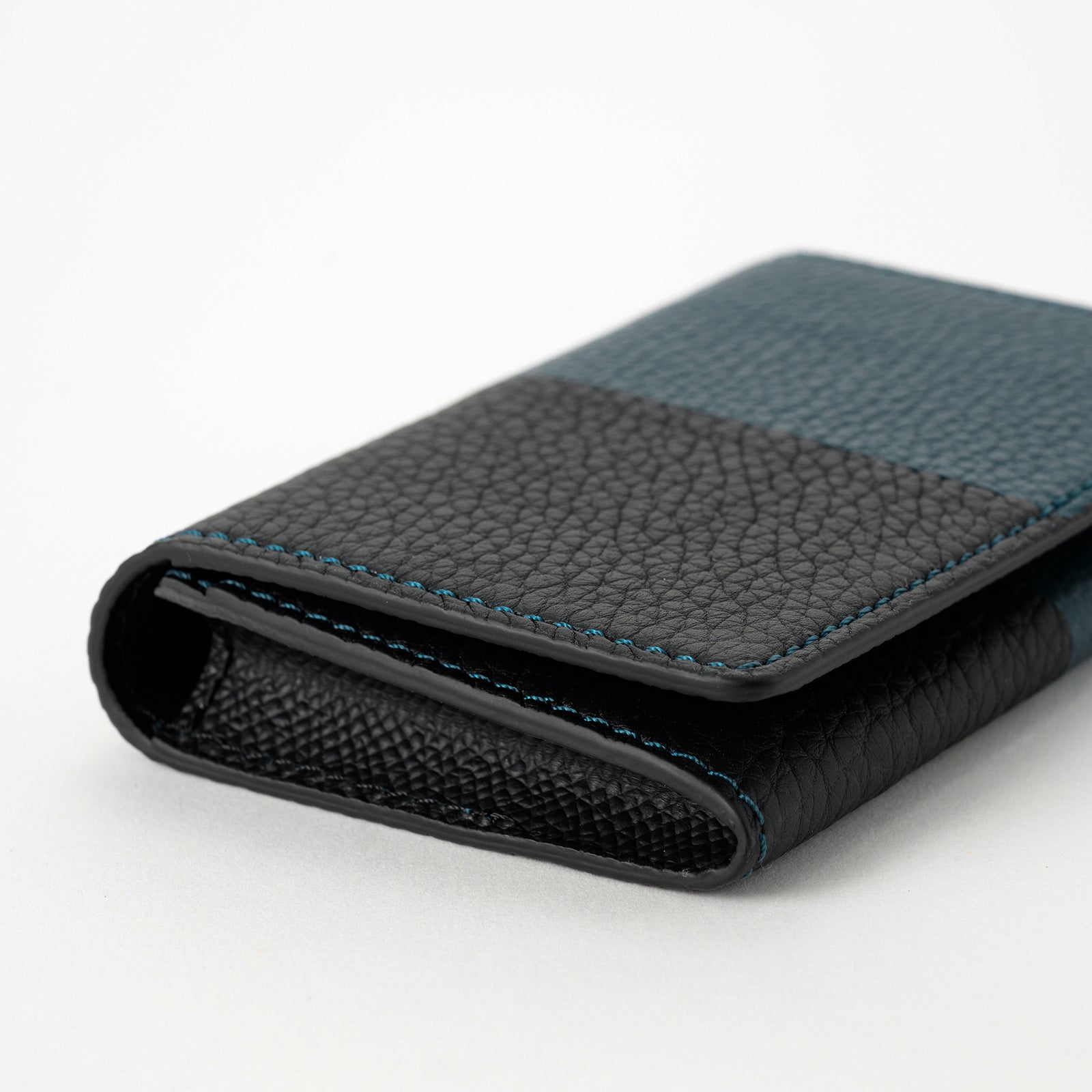 Business card holder with bicolor pocket Togo leather