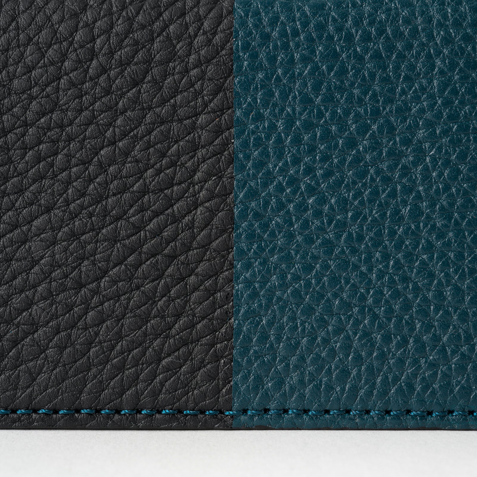 Business card holder with bicolor pocket Togo leather