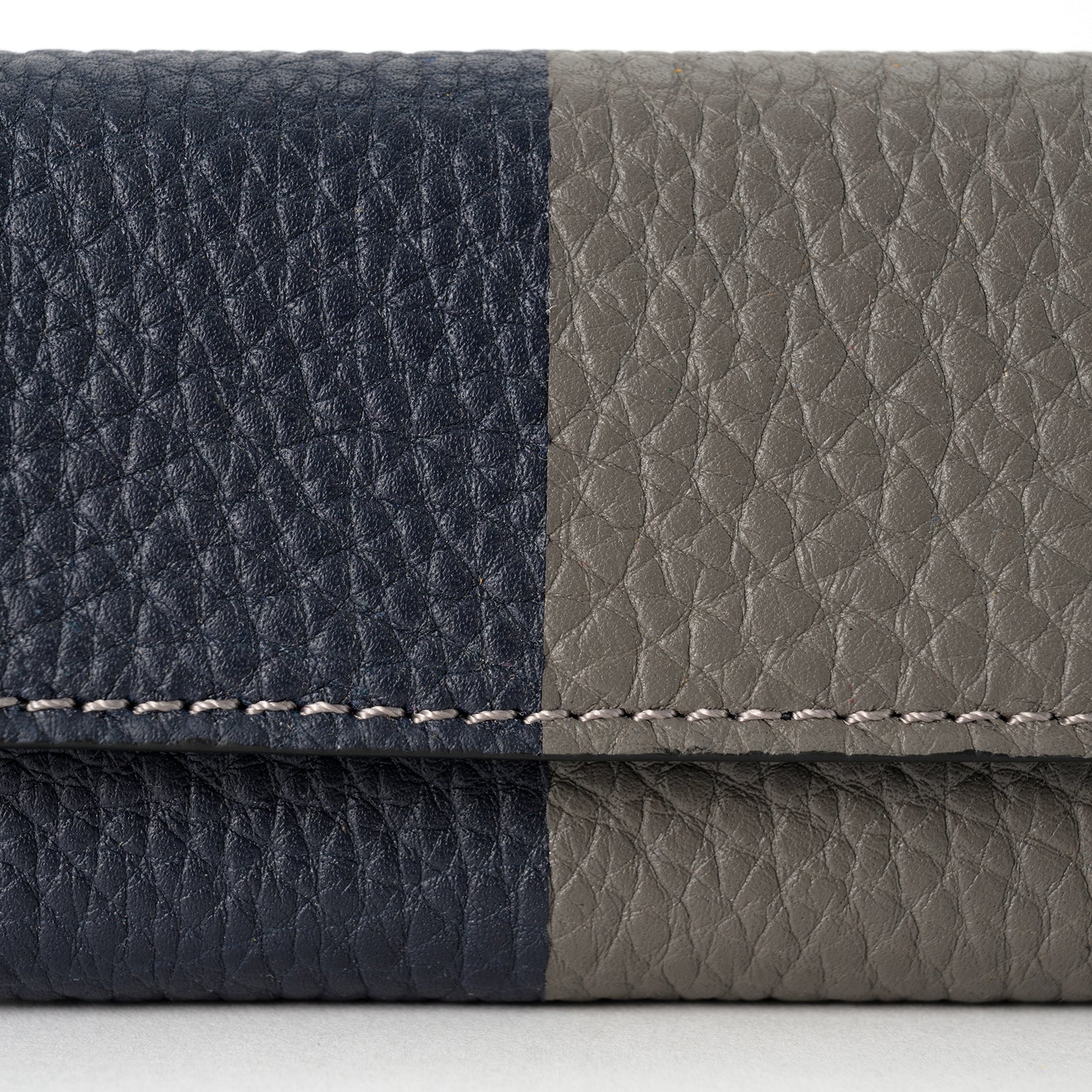 【おつとめ品セール】バイカラー4連キーケース トゴレザー