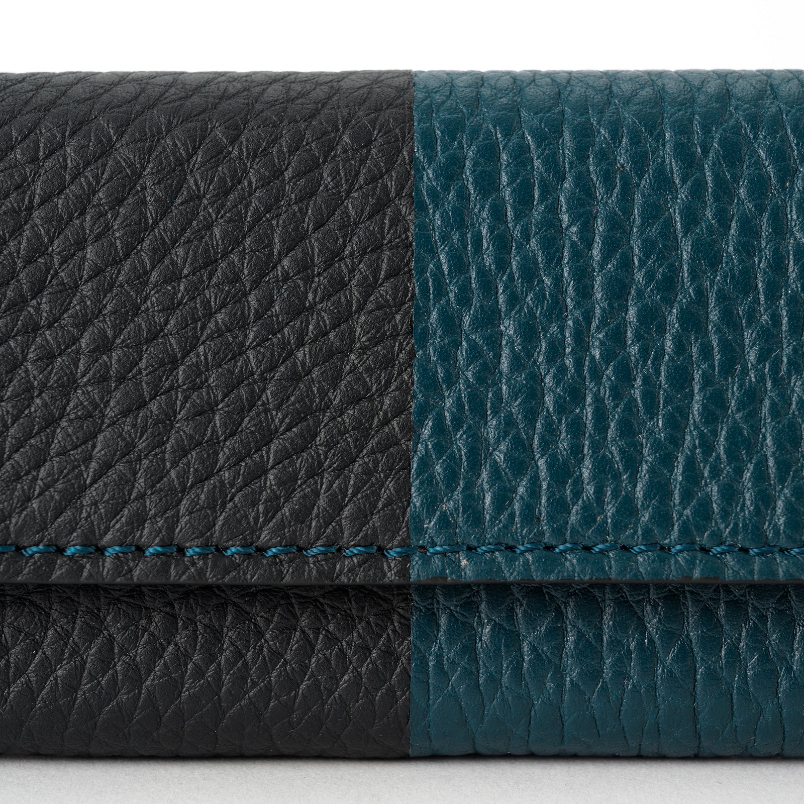 【おつとめ品セール】バイカラー4連キーケース トゴレザー