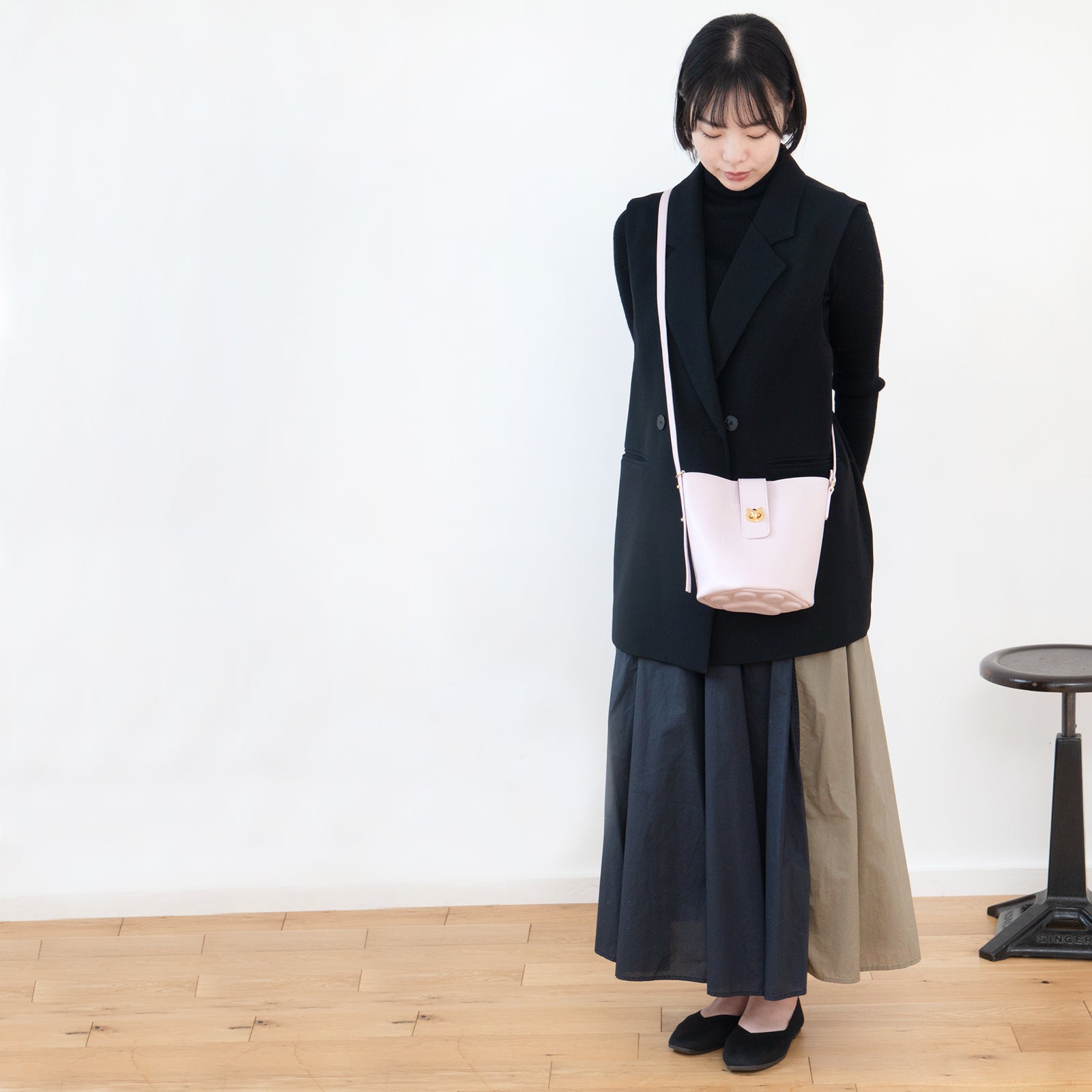 【3/20(金)20:00~ 数量限定】【さくらねこの日特別SET】ショルダーバッグ PAW (パウ) さくらねこチャームSET / モーヴシルヴェスティン