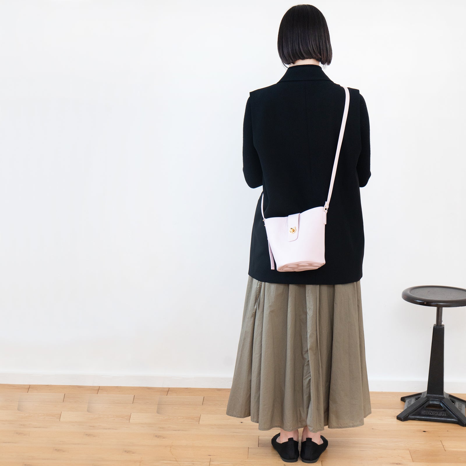 【3/20(金)20:00~ 数量限定】【さくらねこの日特別SET】ショルダーバッグ PAW (パウ) さくらねこチャームSET / モーヴシルヴェスティン