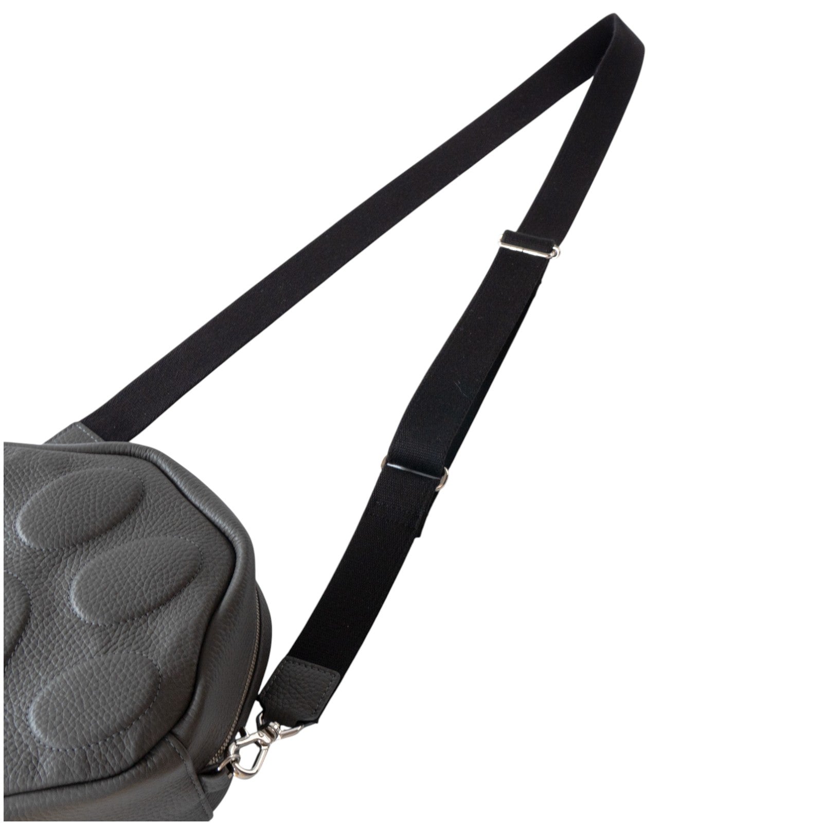 【11/21(金)22:00~ 26時間限定販売】【数量限定】PAWポシェット キュイール・マッシュ / グラファイト