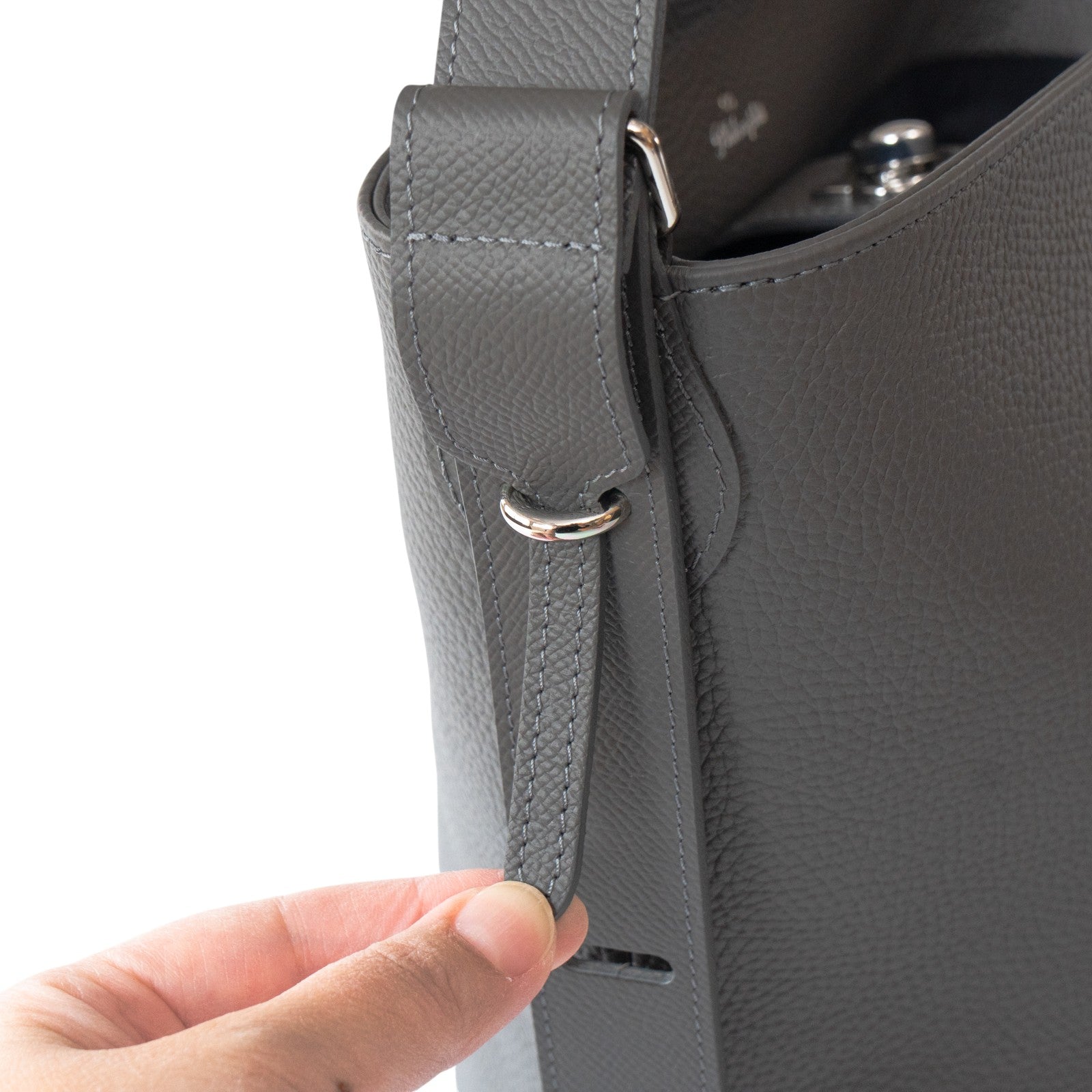 【11/21(金)22:00~ 26時間限定販売】【数量限定】3WAYバッグ PAW (パウ) キュイール・マッシュ / グラファイト