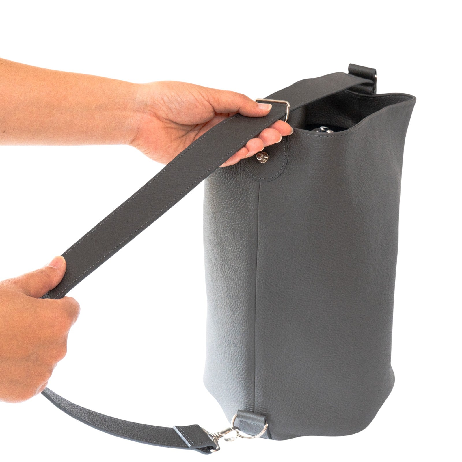 【11/21(金)22:00~ 26時間限定販売】【数量限定】3WAYバッグ PAW (パウ) キュイール・マッシュ / グラファイト