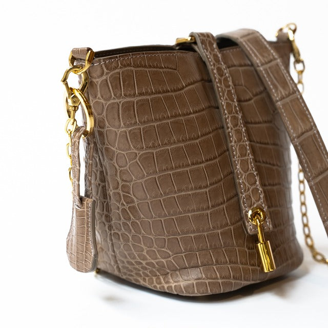[6th Anniversary Sale] Crochet Shoulder Bag Crocodile/Oak x Cuir Mache/Taupe with Gold Hardware