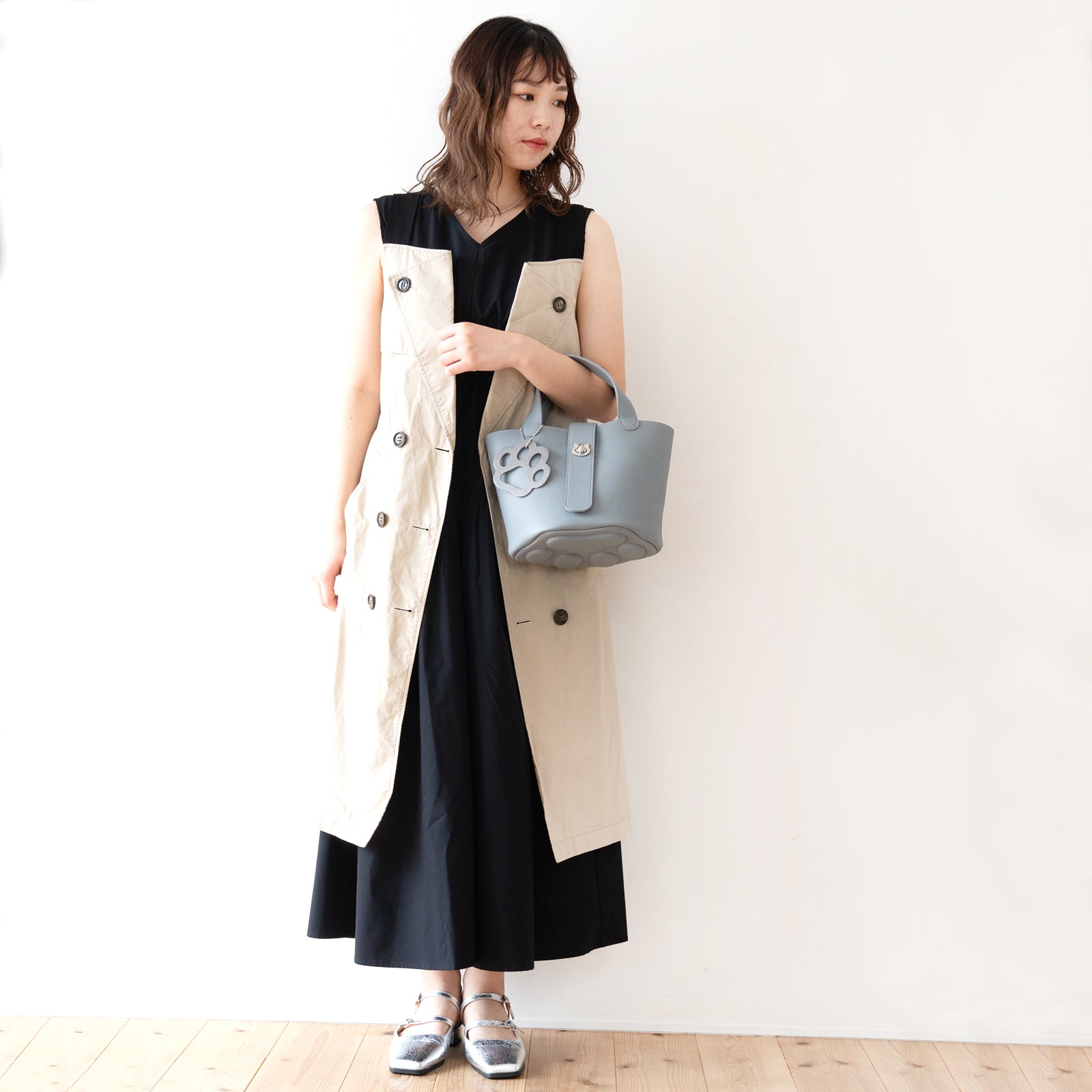 【6/8(日) 1日限定販売】【数量限定 】バゲットバッグ  PAW (パウ) 肉球チャーム付き　  トリヨンクレマンス  /  アイスグレー