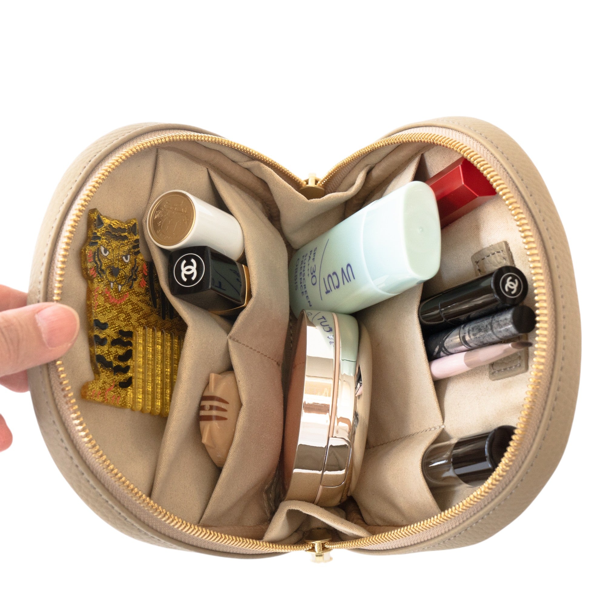 [10% OFF: Friday, May 22, 10:00 PM - Sunday, May 24] PAW Make-up Pouch - Cuir Mash / Tourterelle