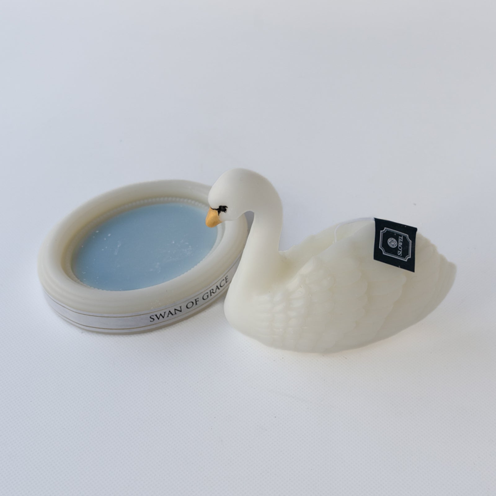 SLOWEL CANDLE Swan object candle