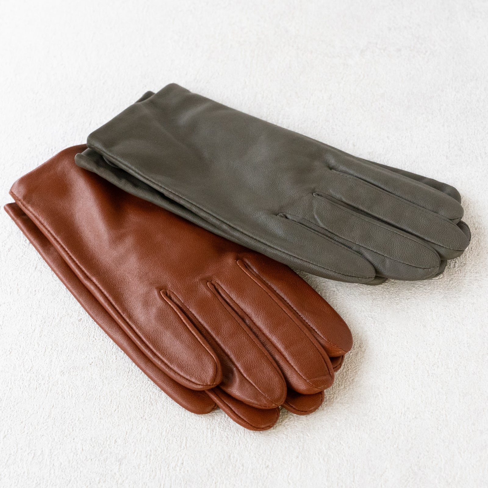 [Year-end Thanksgiving Sale] Soft and elegant lamb leather gloves (men's)