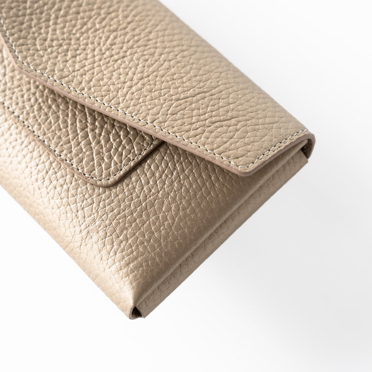 【受注生産】小さなレザーフラップ長財布《ヌーヴェル》／シャンパンゴールド