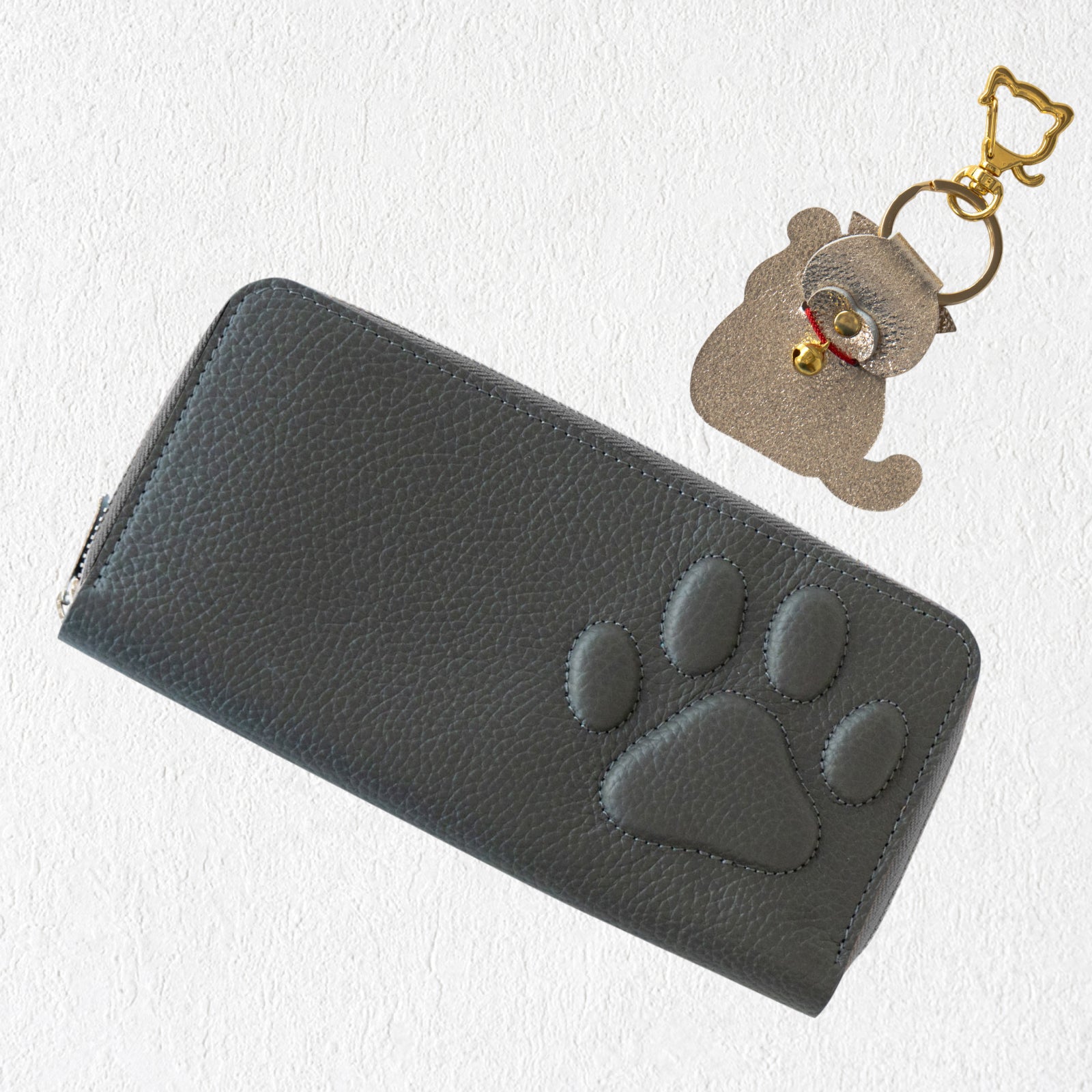 【数量限定】PAWラウンドファスナー長財布   招き猫チャーム付きSET  /  グラファイト