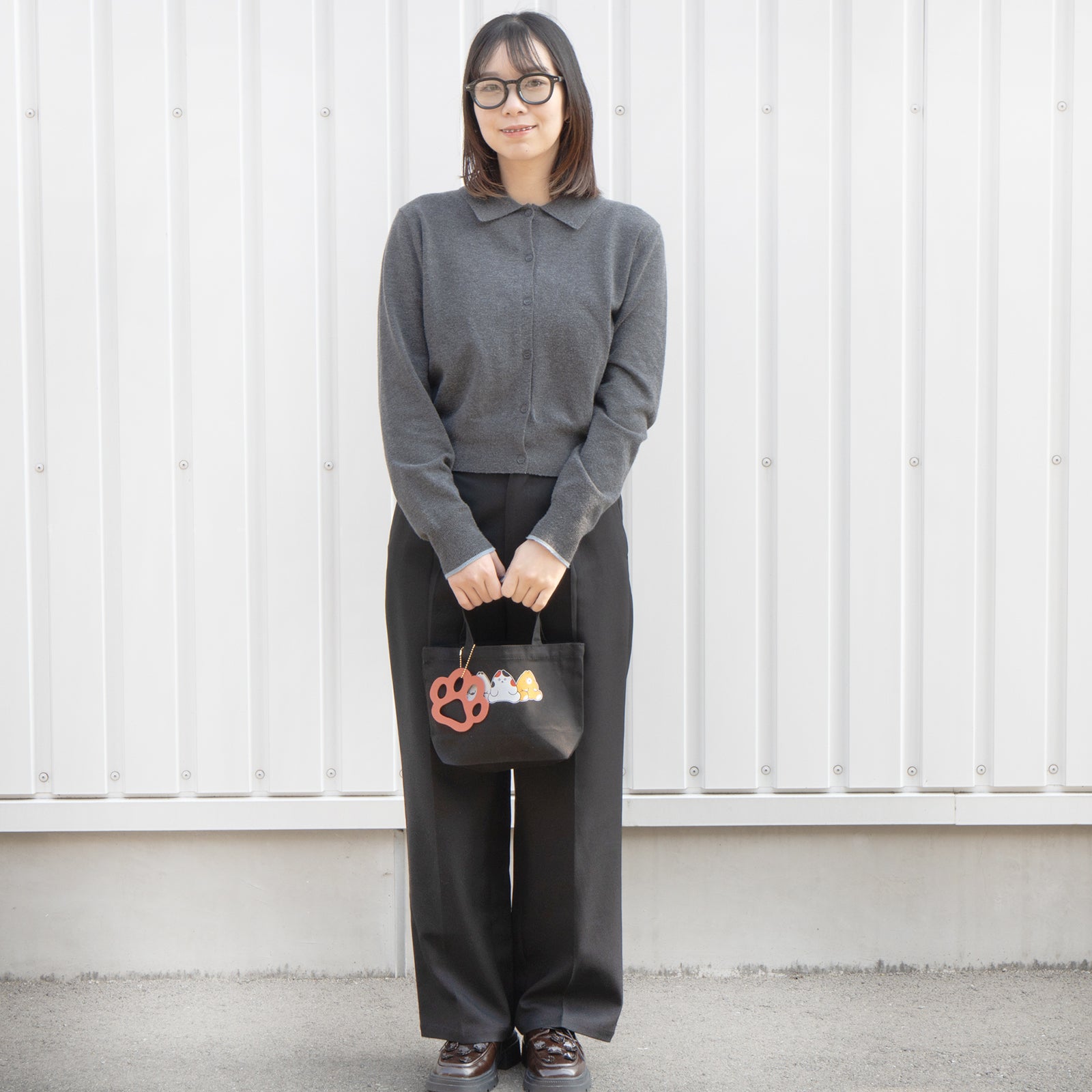 【期間限定：3月20日(金)22:00～22日(日)】にゃんぺんトートバッグ・S  [仲良し3にゃんぺんず]  /  ブラック