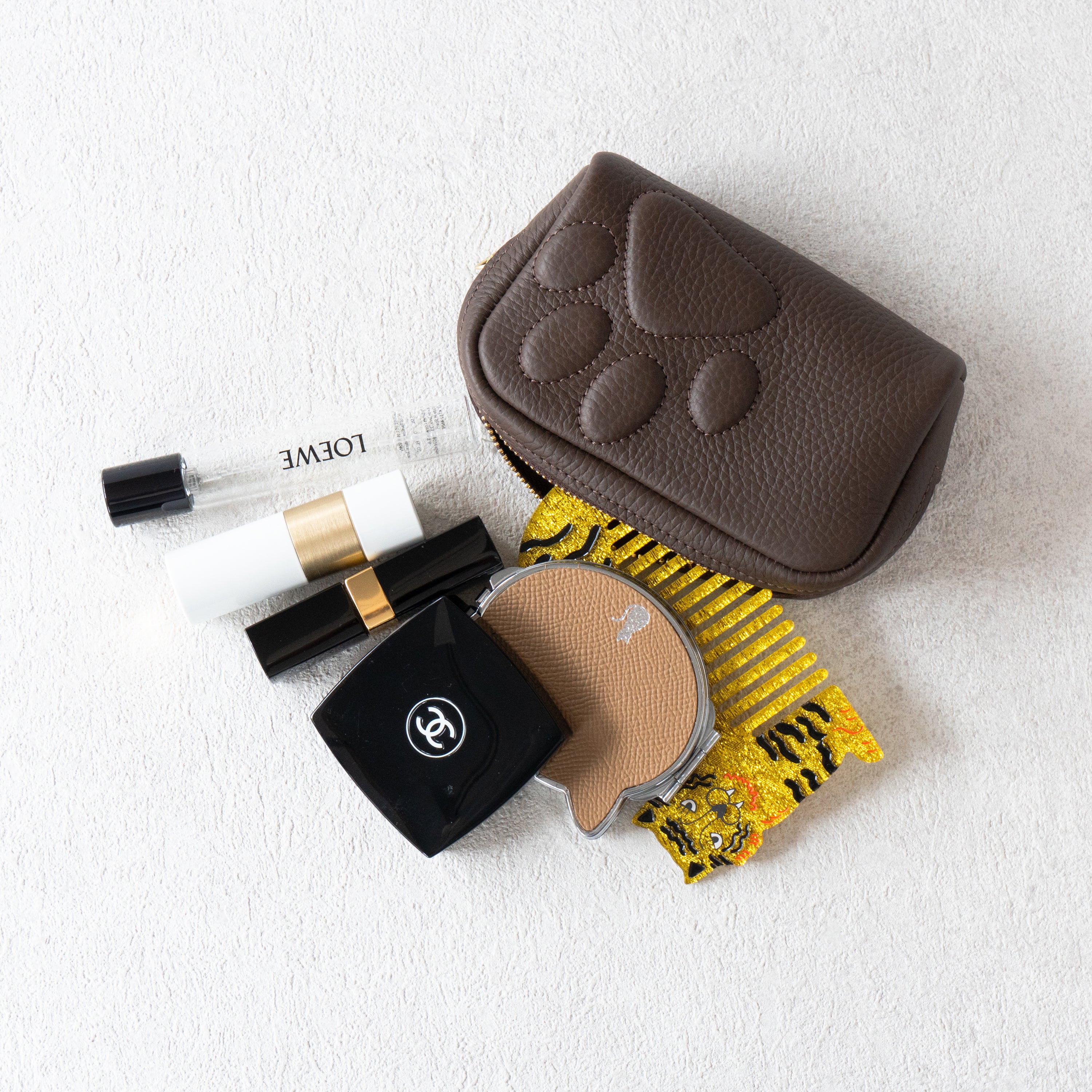 PAWキューブポーチ　キュイール・マッシュ /  チョコ