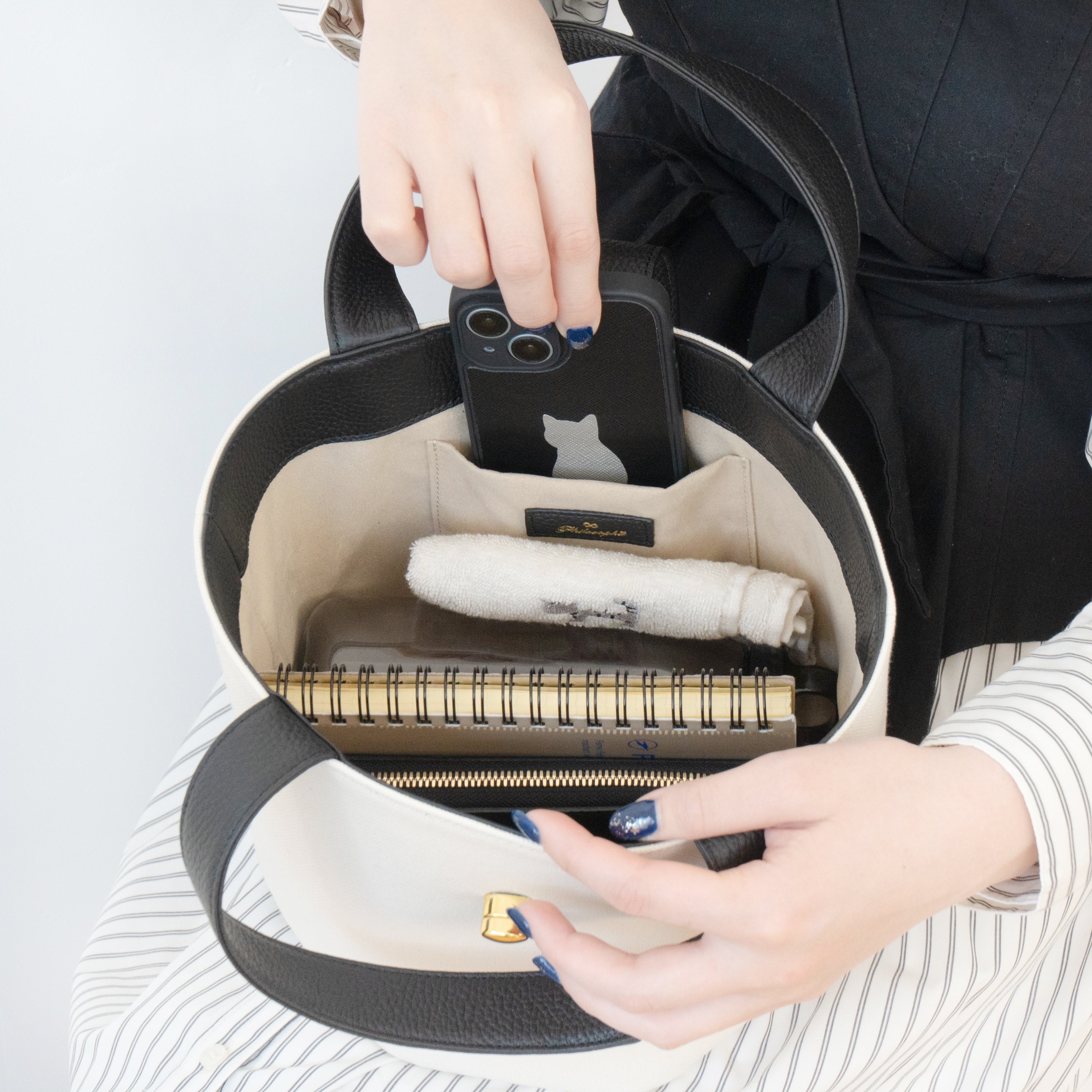 バケットバッグ・PAW トワル   /   ブラック