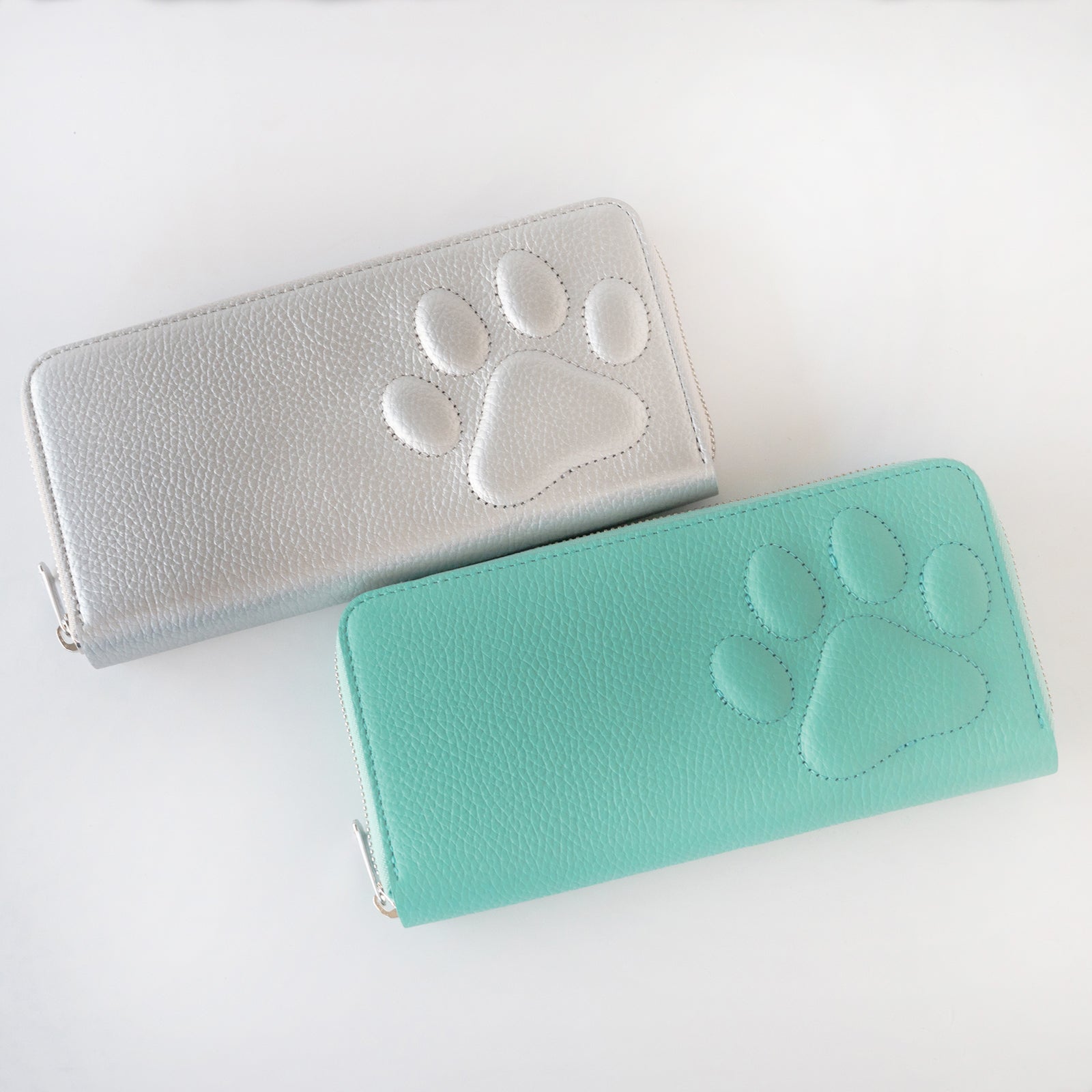 PAWラウンドファスナー長財布   キュイール・マッシュ  /  シルバー