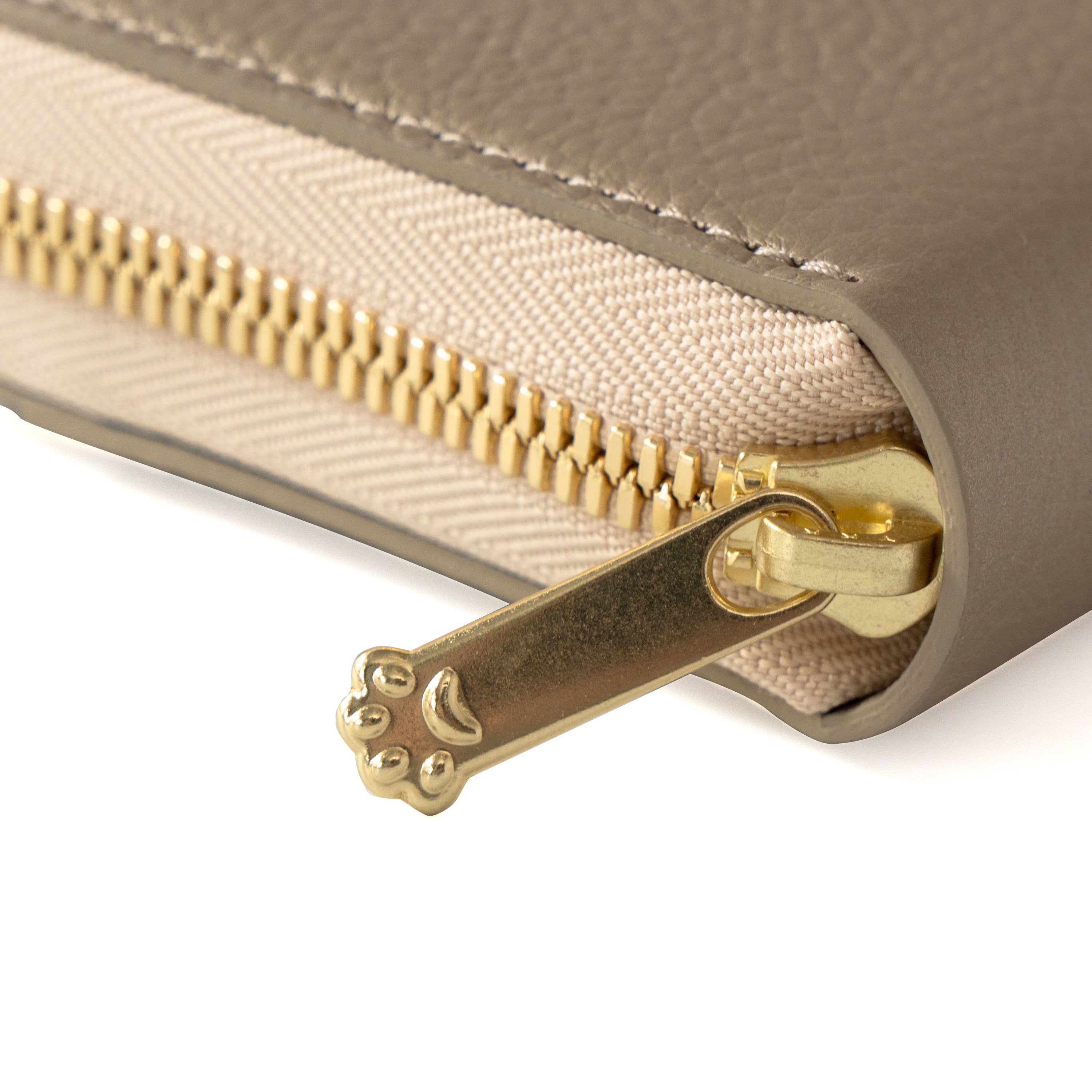 [Limited Edition] PAW Round Zipper Medium Wallet with Maneki-Neko Charm Set / Champagne Gold