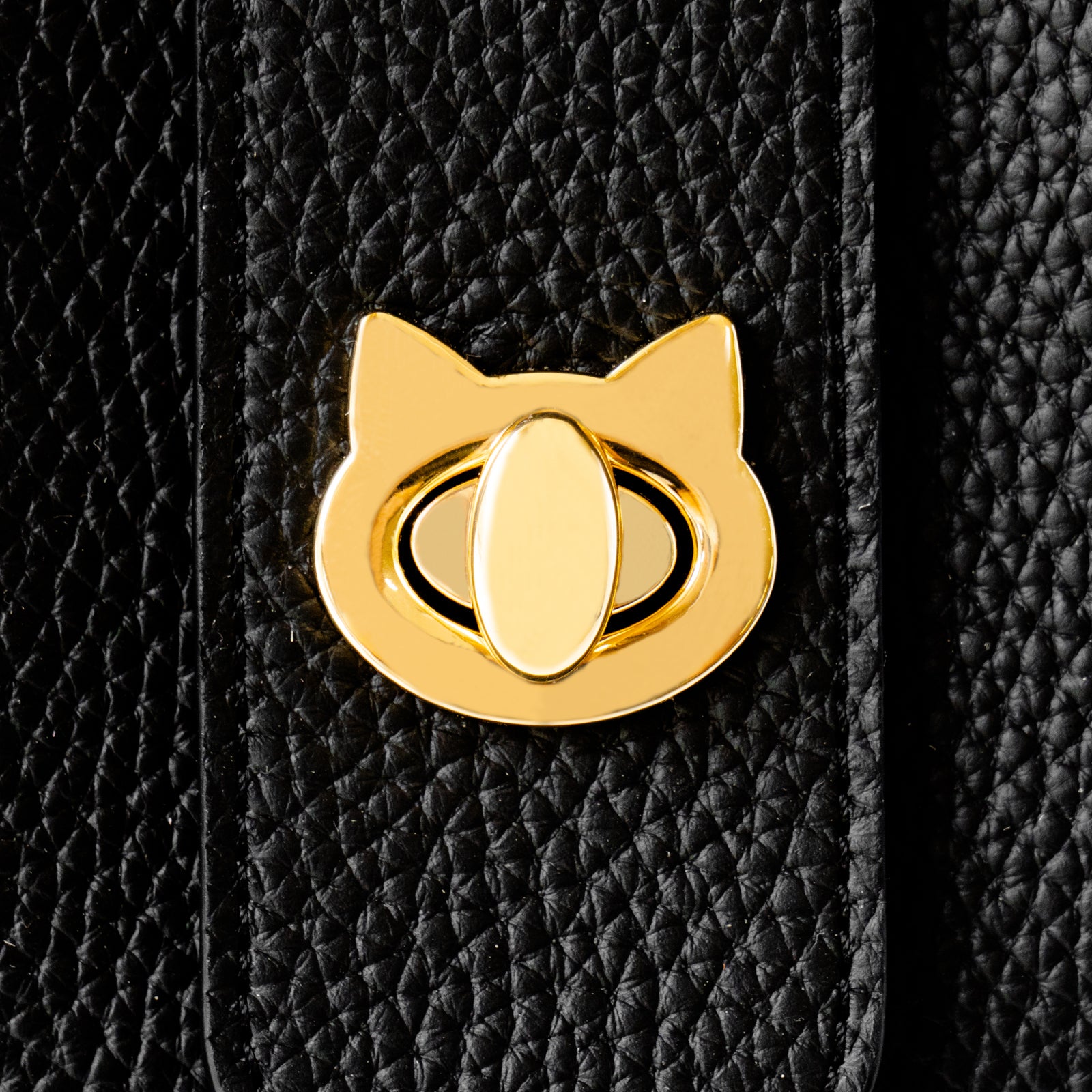 【数量限定】ショルダーバッグ  PAW (パウ)   キュイール・マッシュ / ブラック [ゴールド金具]
