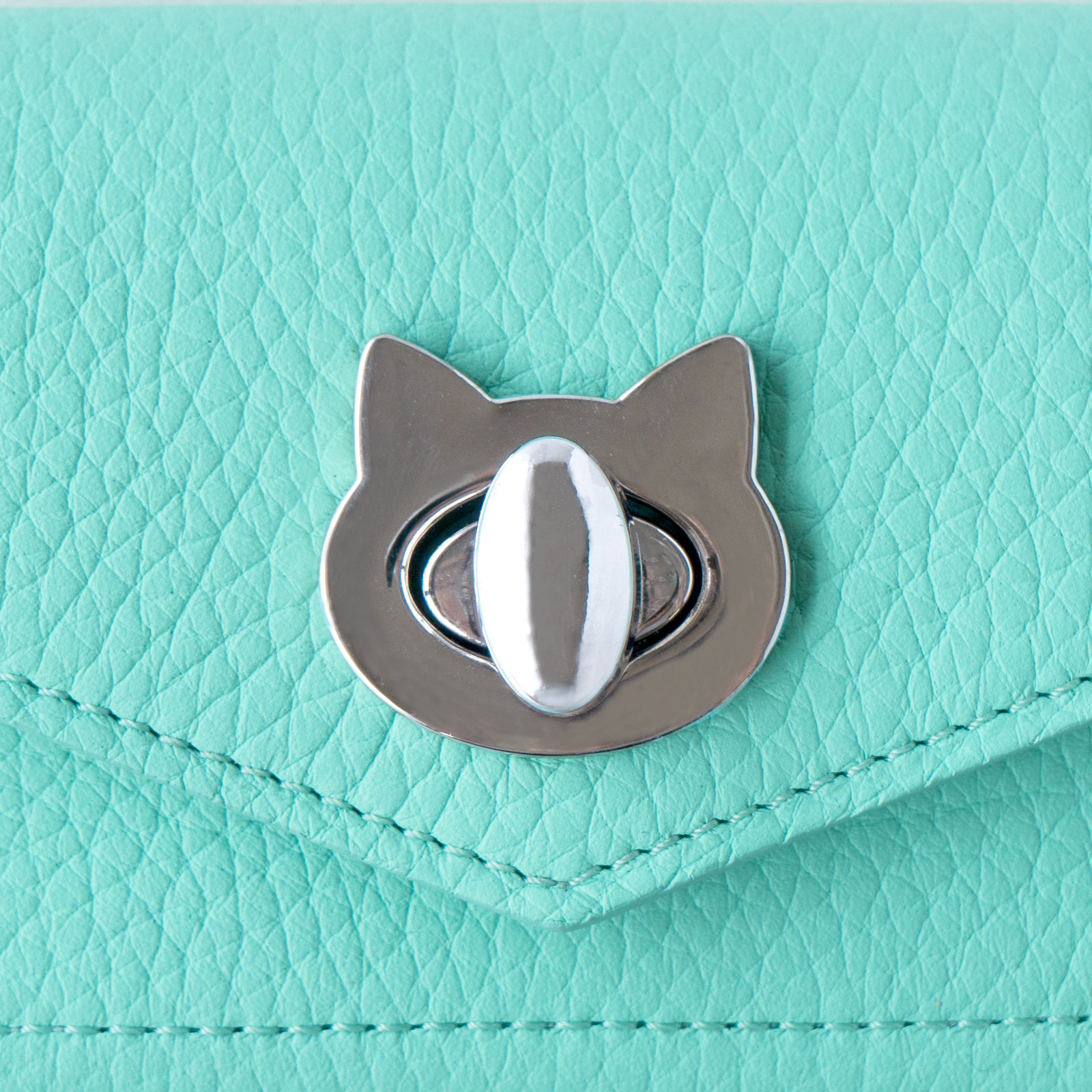 [Only available for pre-order on Saturday, June 22nd] Handy Wallet - NAPELLA Taurillon Clemence / Tiffany Blue