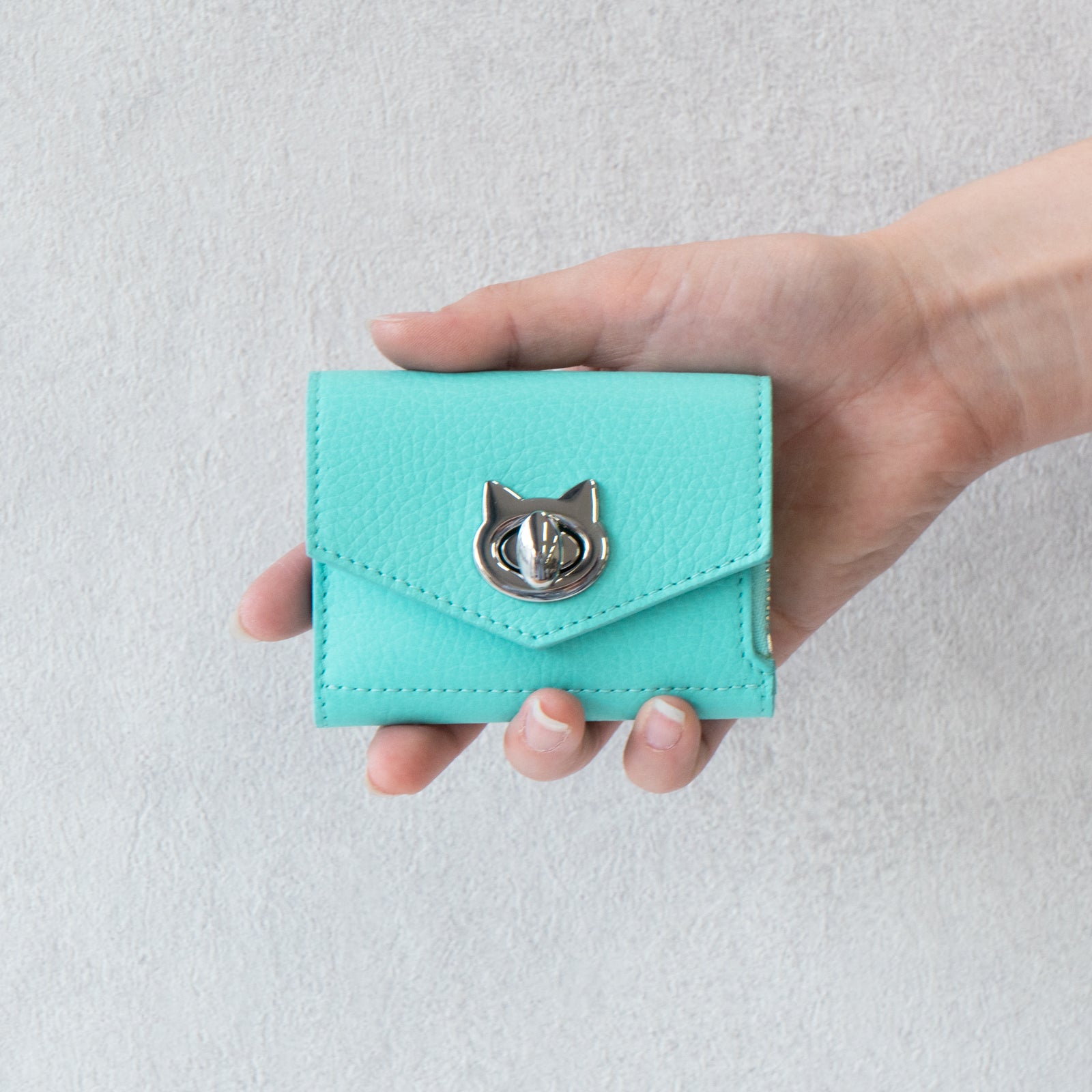 [Limited quantity] Handy Wallet Nyapera Cuir Mache / Tiffany Blue