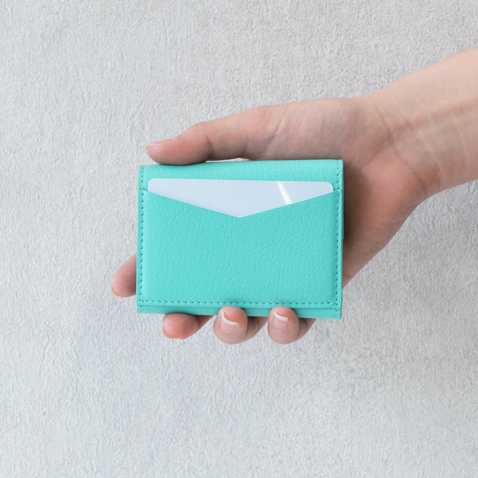 [Limited quantity] Handy Wallet Nyapera Cuir Mache / Tiffany Blue