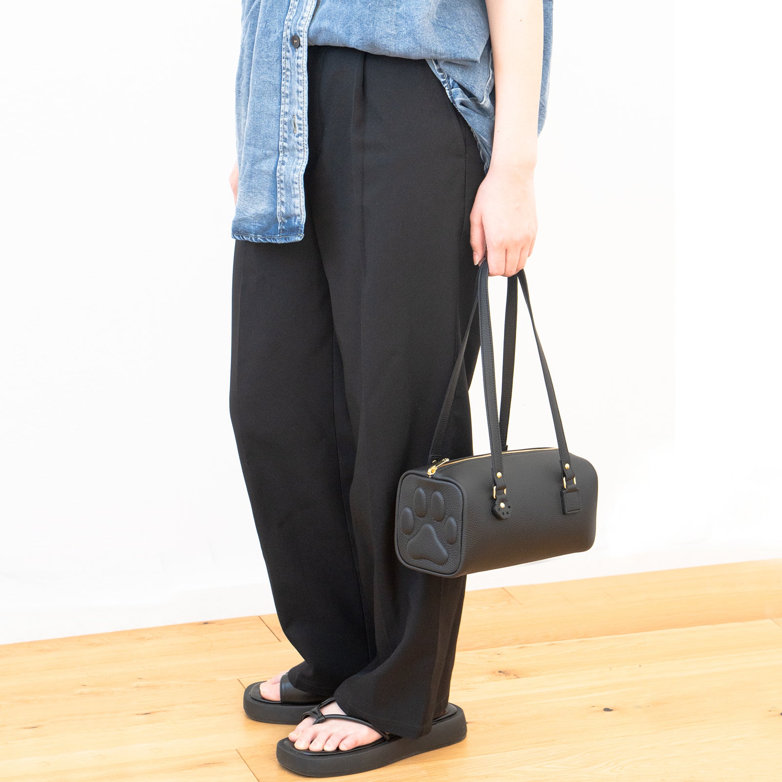 [10% OFF: Friday, May 22, 10:00 PM - Sunday, May 24] Mini Boston Bag - PAW Cuir Mash / Black
