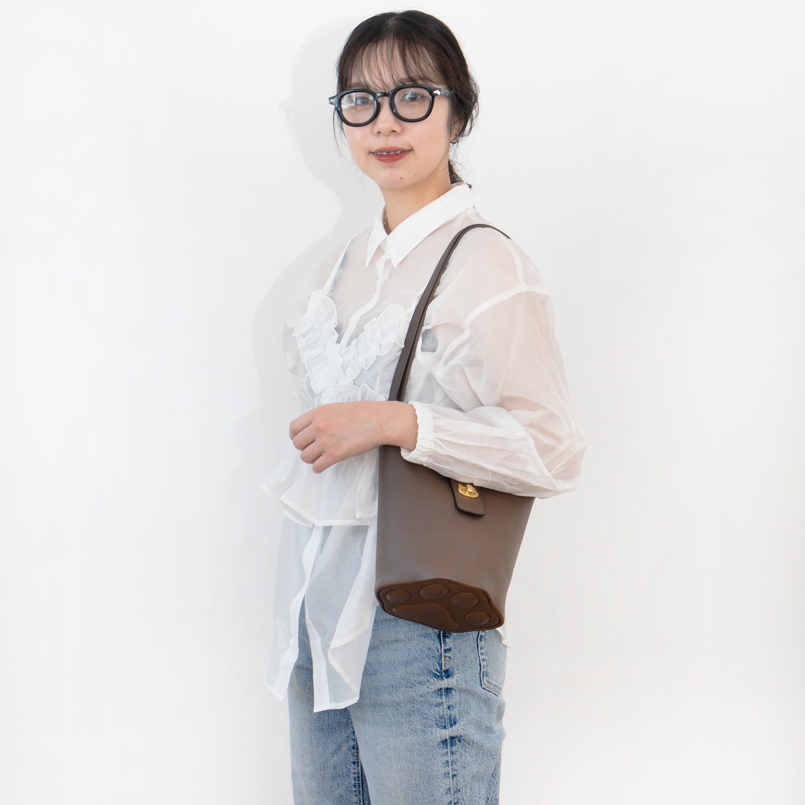 [New and Improved] Shoulder Bag PAW (Paw) Cuir Mash / Chocolate