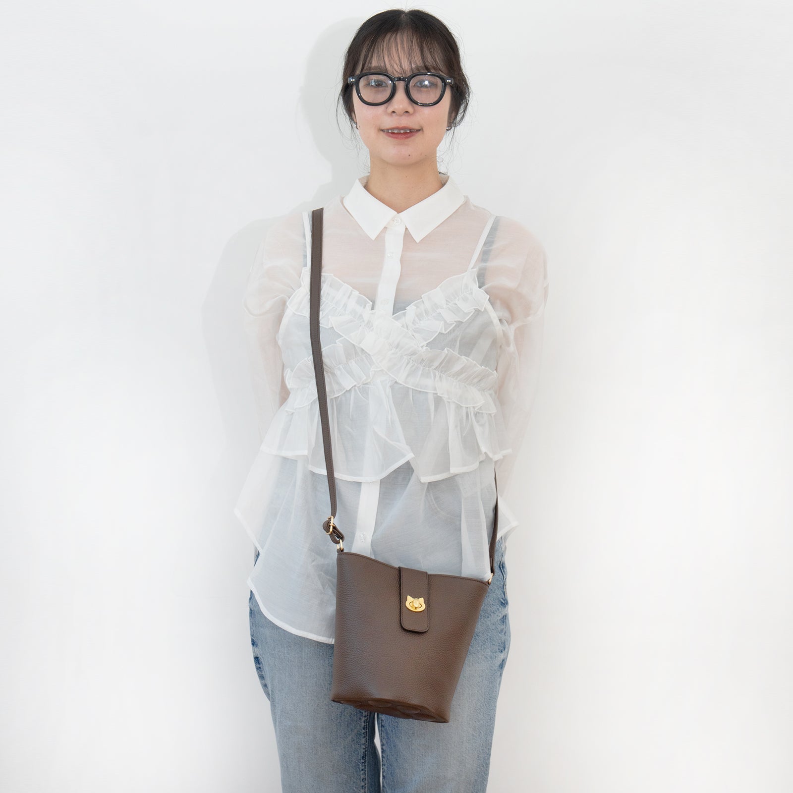 [New and Improved] Shoulder Bag PAW (Paw) Cuir Mash / Chocolate