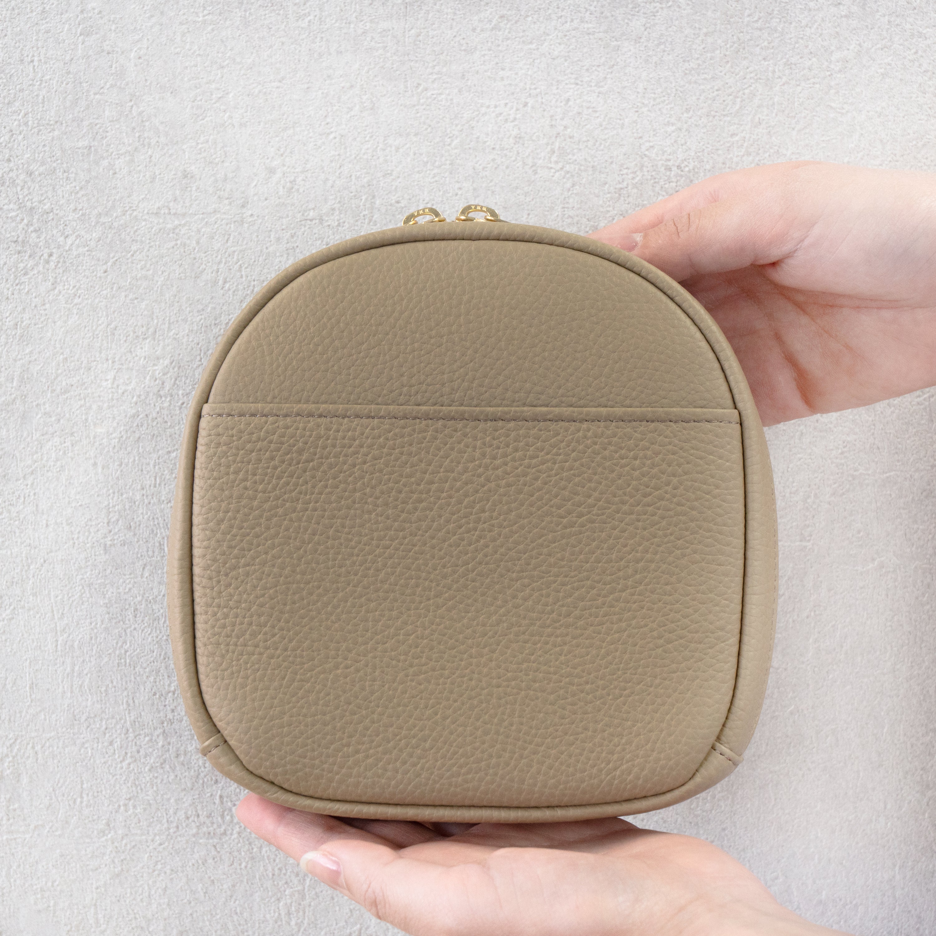 [10% OFF: Friday, May 22, 10:00 PM - Sunday, May 24] PAW Make-up Pouch - Cuir Mash / Tourterelle