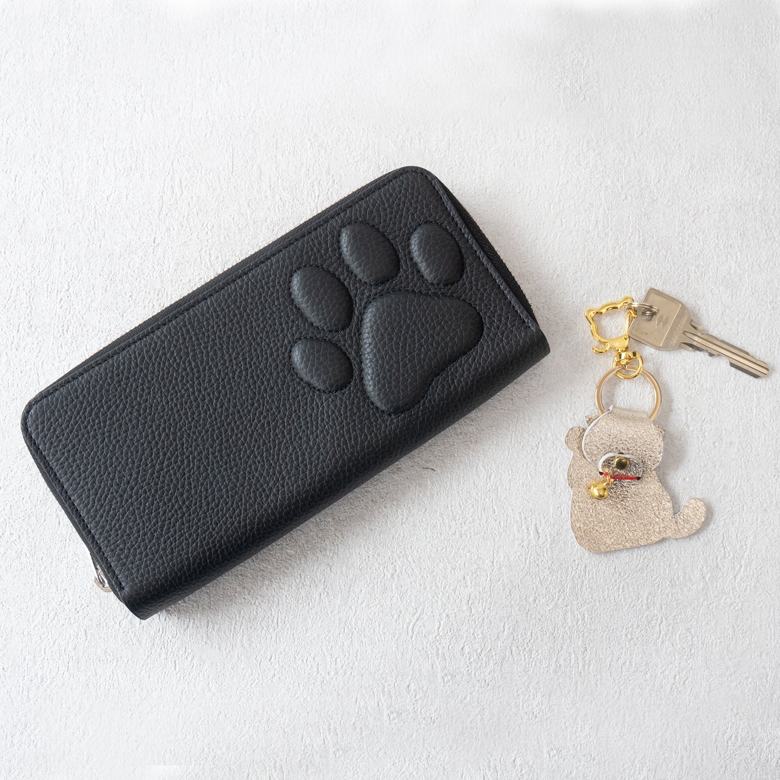 [Limited Quantity] PAW Round Zipper Long Wallet with Maneki-neko Charm SET / Black [Choose your hardware color]