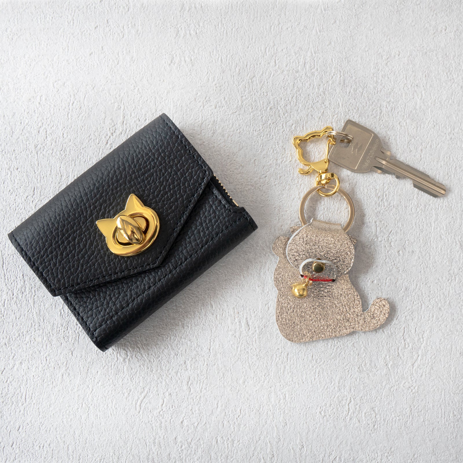 [Limited Edition] Handy Wallet - Nyapera with Maneki-neko Charm Set / Black [Selectable Hardware]