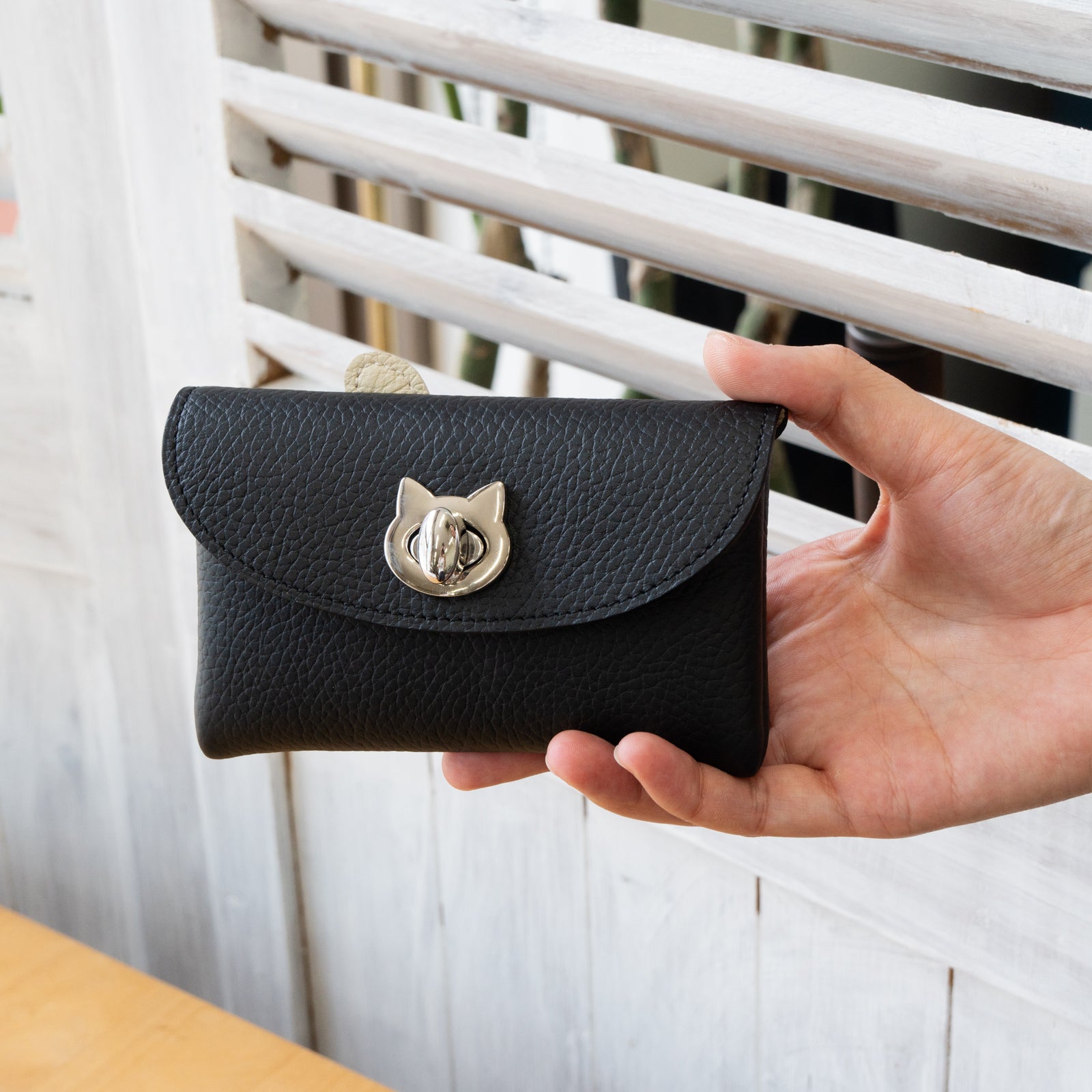 [7/22 (Mon) One-day only, pre-order sale] Flap Wallet Furnya Medium Cuir Mash / Black