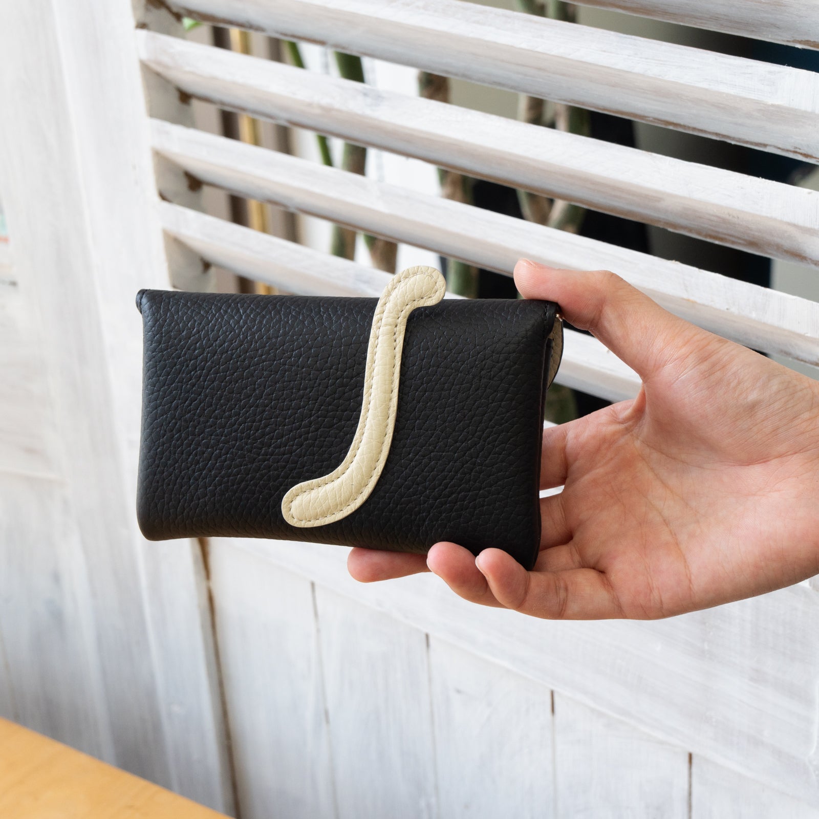 [7/22 (Mon) One-day only, pre-order sale] Flap Wallet Furnya Medium Cuir Mash / Black