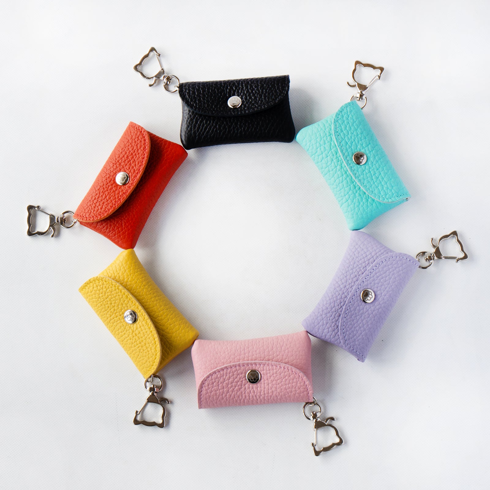 [8/8 (Thu) International Cat Day - One-day only pre-order sale] Flap key ring - Furnya Nano Cuir Mache / Scarlet