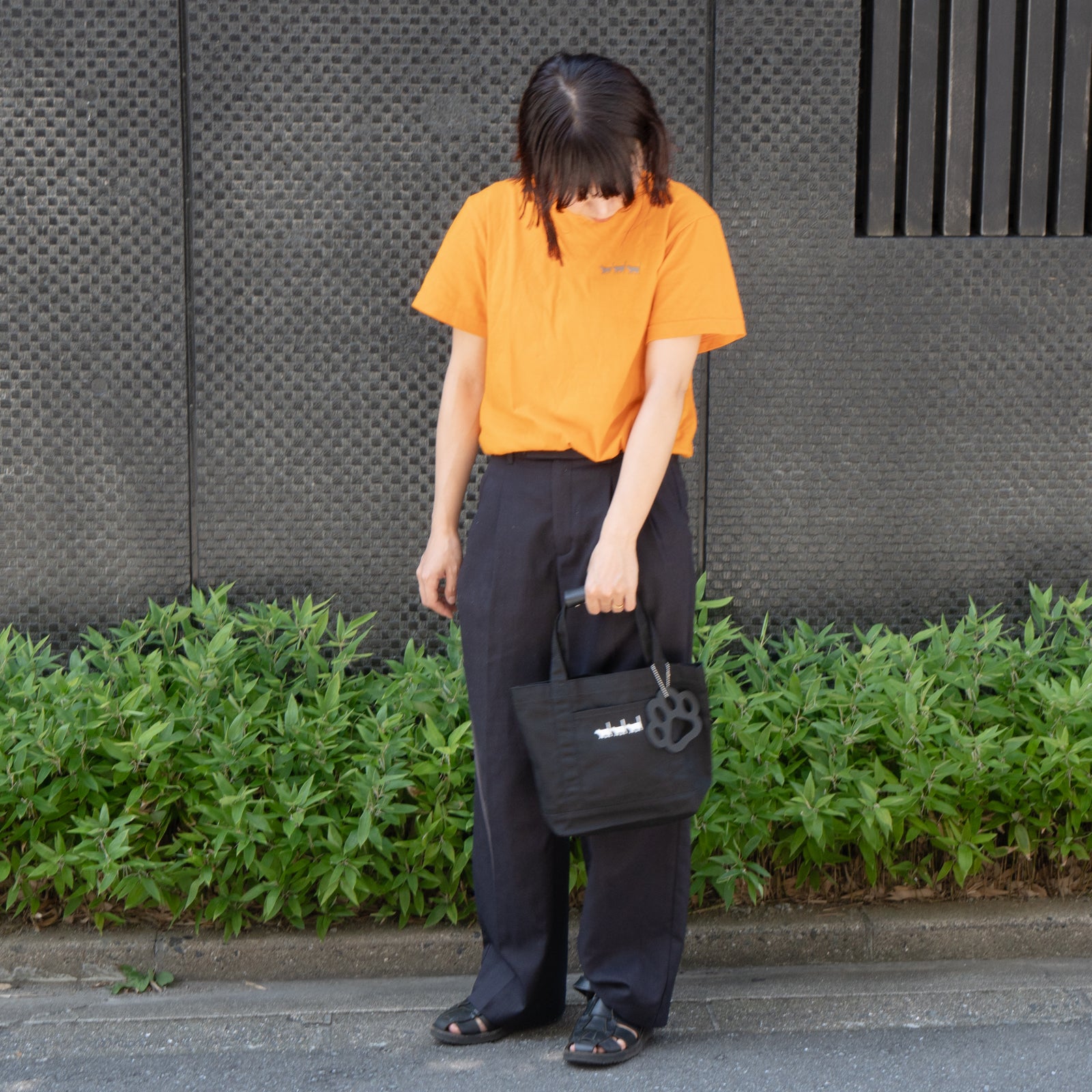 [8/8 (Thu) International Cat Day - One-day only - Made-to-order sale] Cotton cat tote with big paw charm / Black x Black