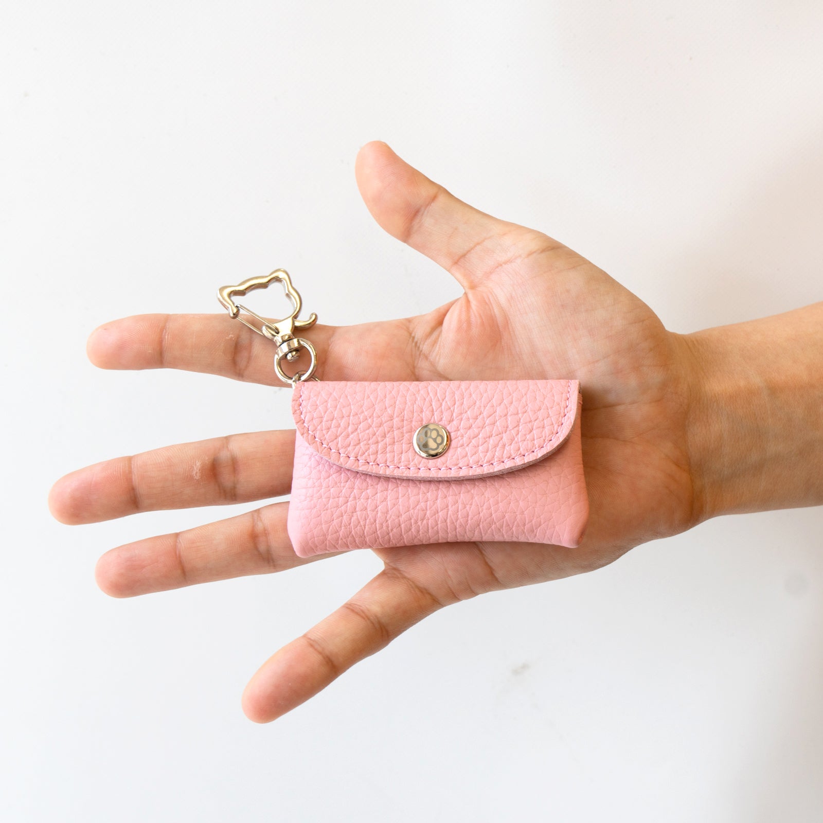 [8/8 (Thu) International Cat Day - One-day only pre-order sale] Flap key ring - Furnya Nano Cuir Mash / Sakura Pink